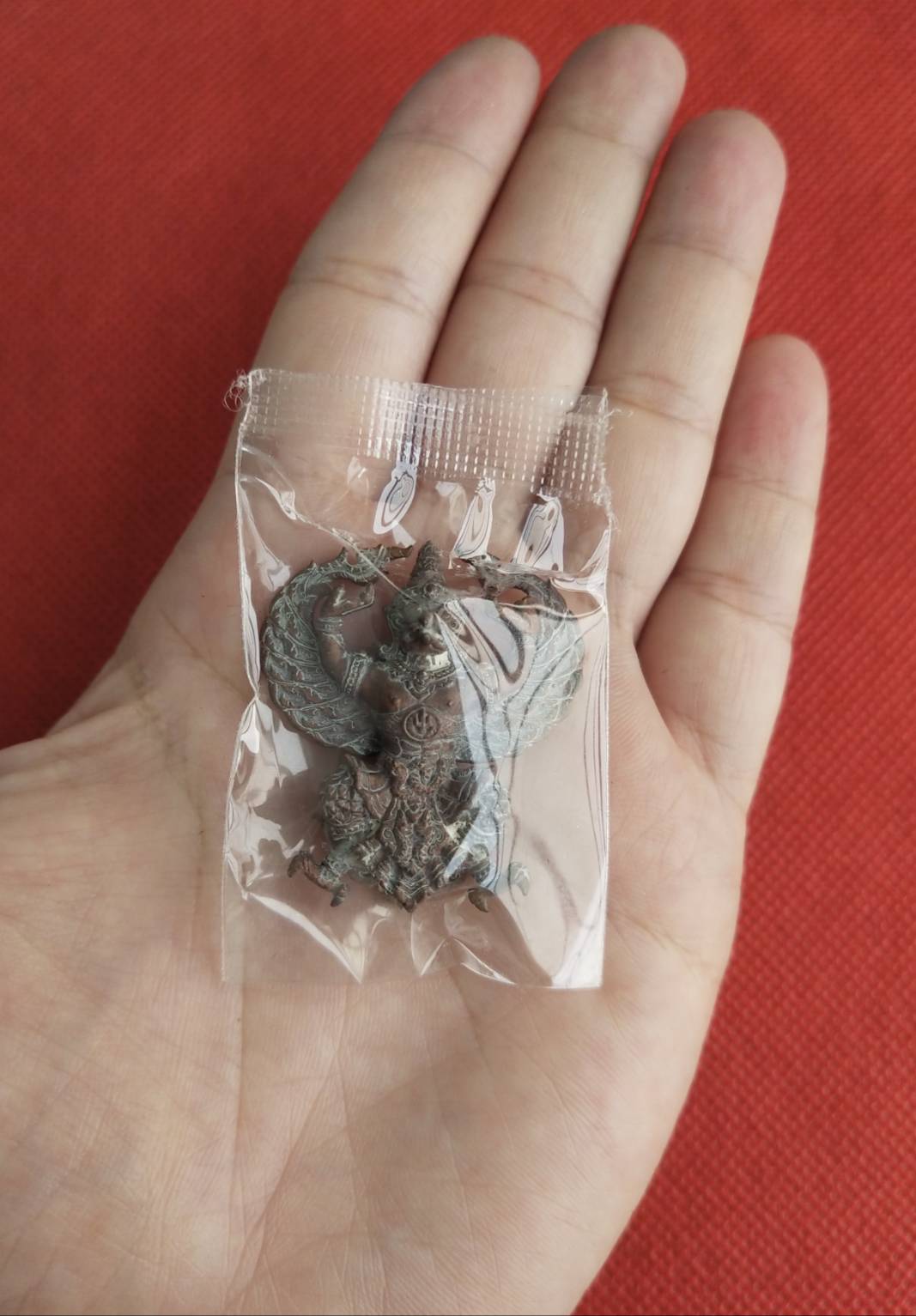 พญาสุบรรณครุฑ รุ่นแรก หลวงพ่อวิชิต วัดป่าเขาปลวก จ.บุรีรัมย์ ปี 2564