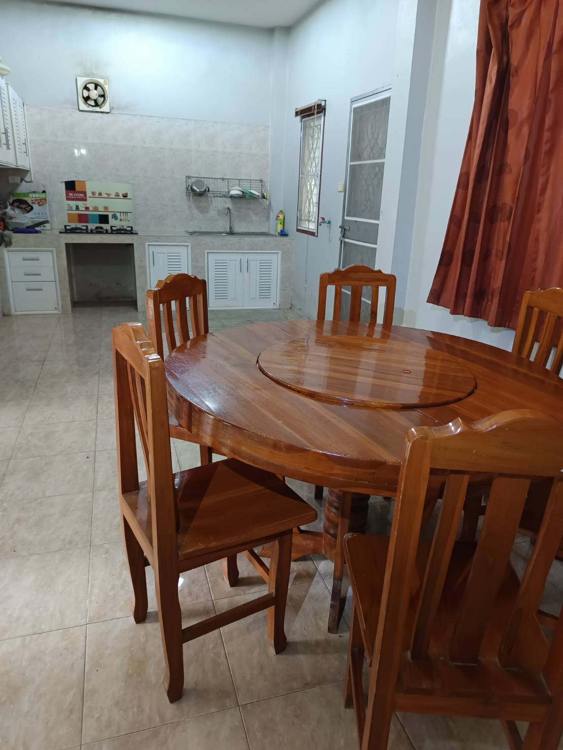 ขายบ้านเดี่ยว พฤกษาแลนด์ หนองชาก บ้านบึง ชลบุรี ราคาดีที่สุดในย่านนี้! เพียง 2.99 ล้านบาท บนพื้นที่กว้างขวางถึง 93.4 ตร.ว. ขนาด 2 ห้องนอน 2 ห้องน้ำ พร้อมห้องครัว ห้องทานข้าว และห้องรับแขก แถมเฟอร์นิเจอร์และแอร์ 2 เครื่อง จอดรถสบายๆ ได้ถึง 7 คัน! (ในบ้าน 4