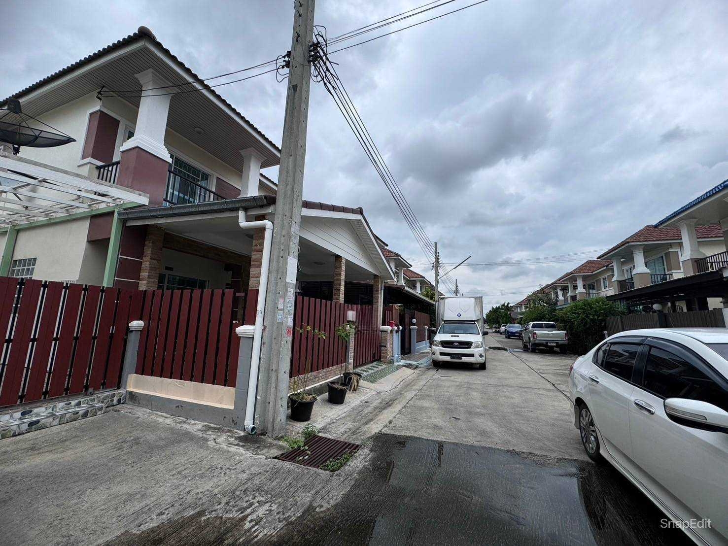 ขายด่วนบ้านแฝด 2 ชั้น หมู่บ้าน สวนหลวงวิลล์ 6 ต่อเติมครบพร้อมอยู่ (N.1138)