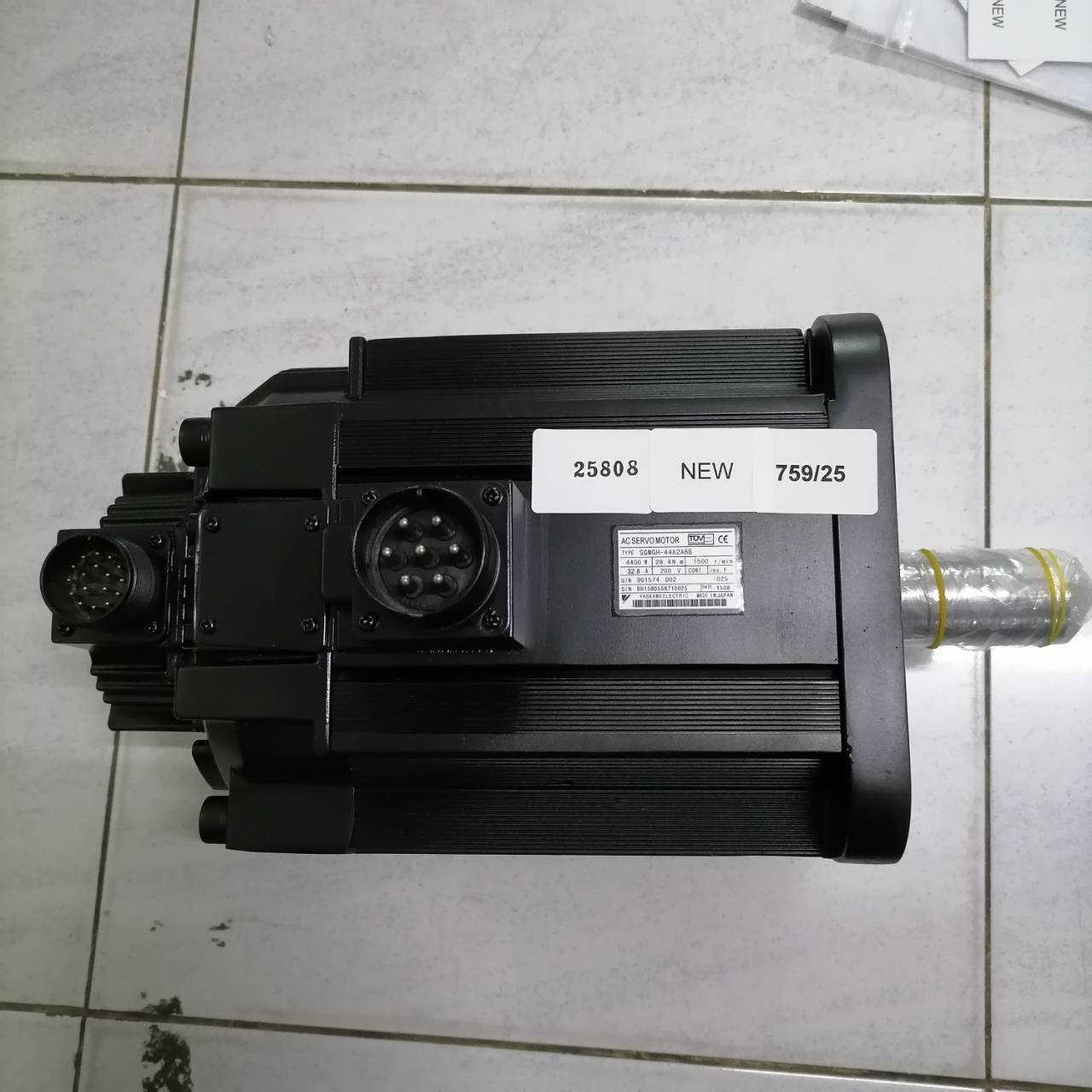 SGMGH-44A2A6B SERVO MOTOR "YASKAWA"