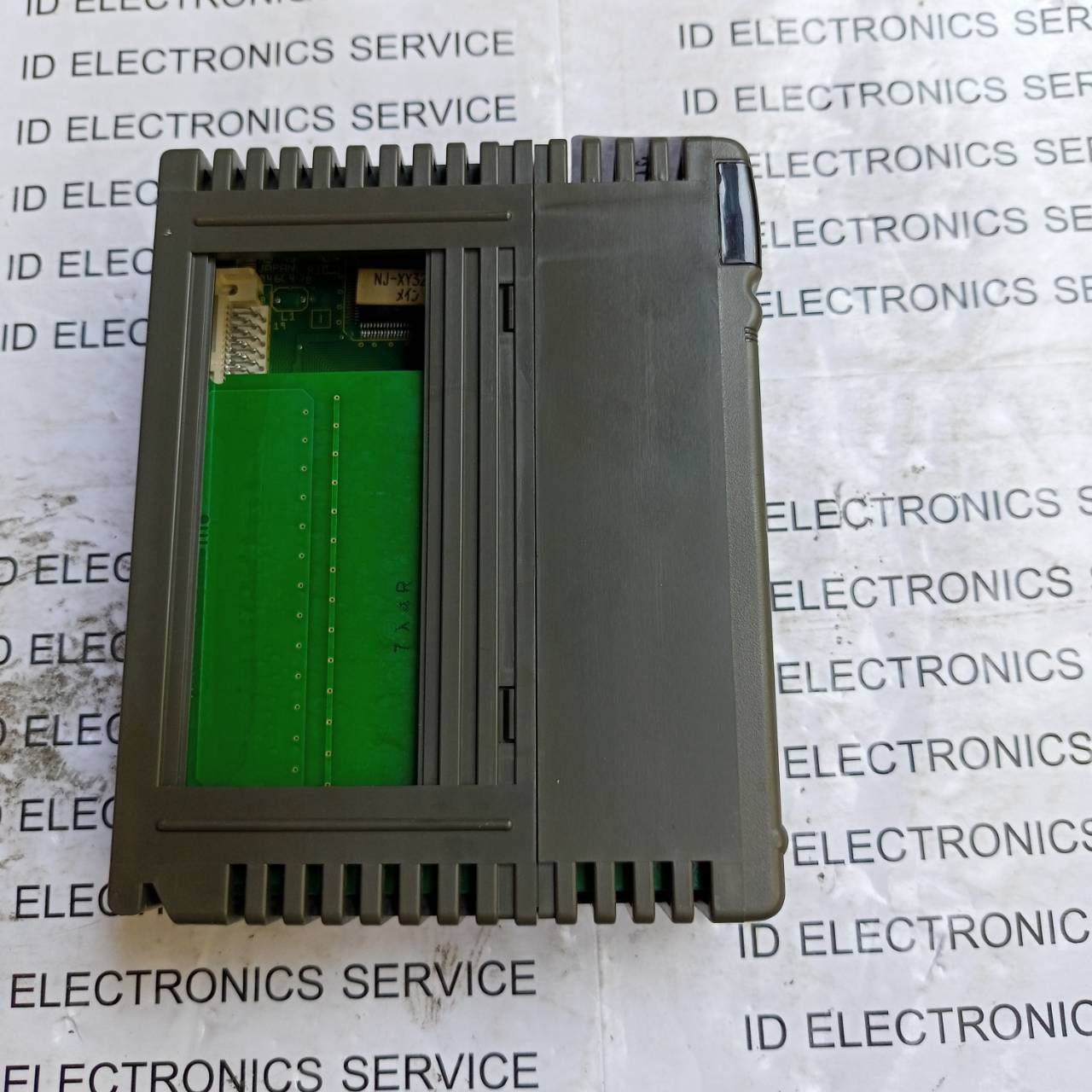 PLC " FUJI " MODEL : NJ-XY32-1