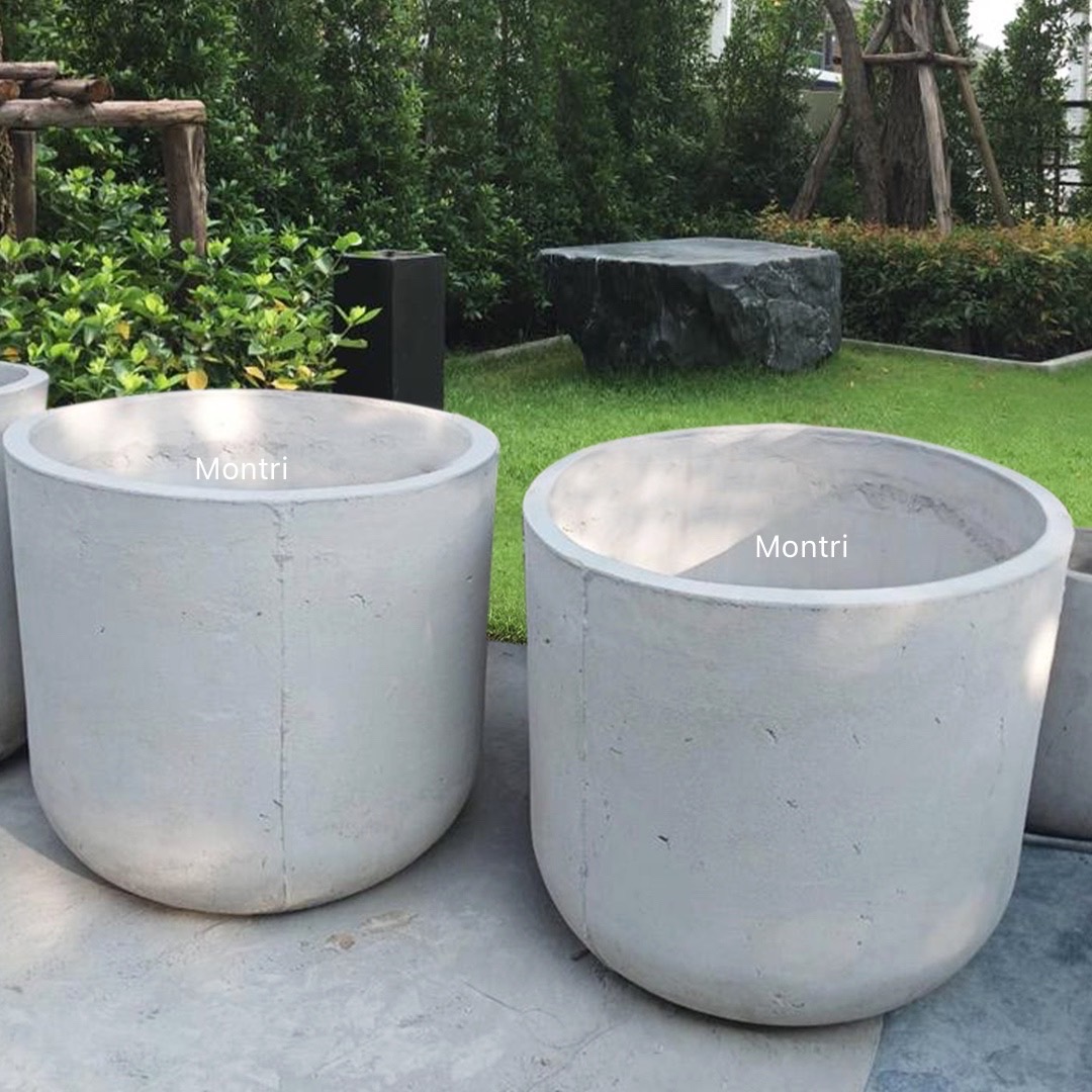 กระถางปูนใบใหญ่ จำนวน 1 ใบ ขนาด 80*80 cm. มีความแข็งแรงทนทาน ไม่แตกหักง่าย เหมาะสำหรับการปลูกต้นไม้กลางแจ้ง พื้นที่ใกล้เคียงจัดส่งภายใน 7 -14 วัน