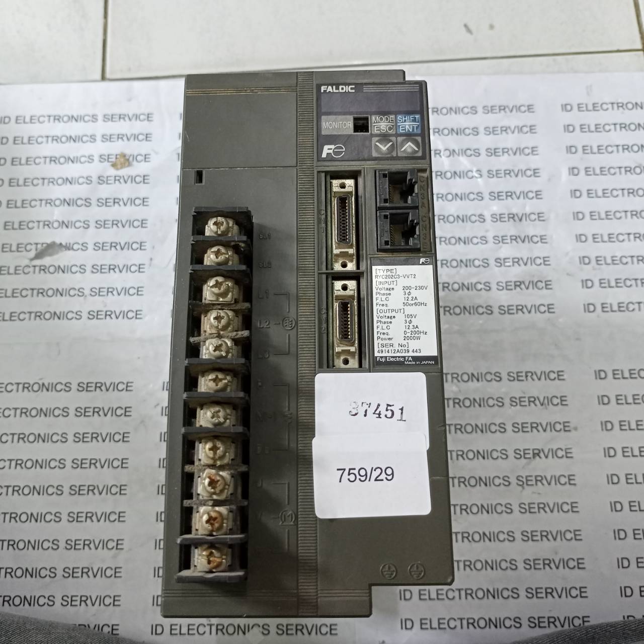 SERVO DRIVE " FUJI " MODEL : RYC202C3-VVT2