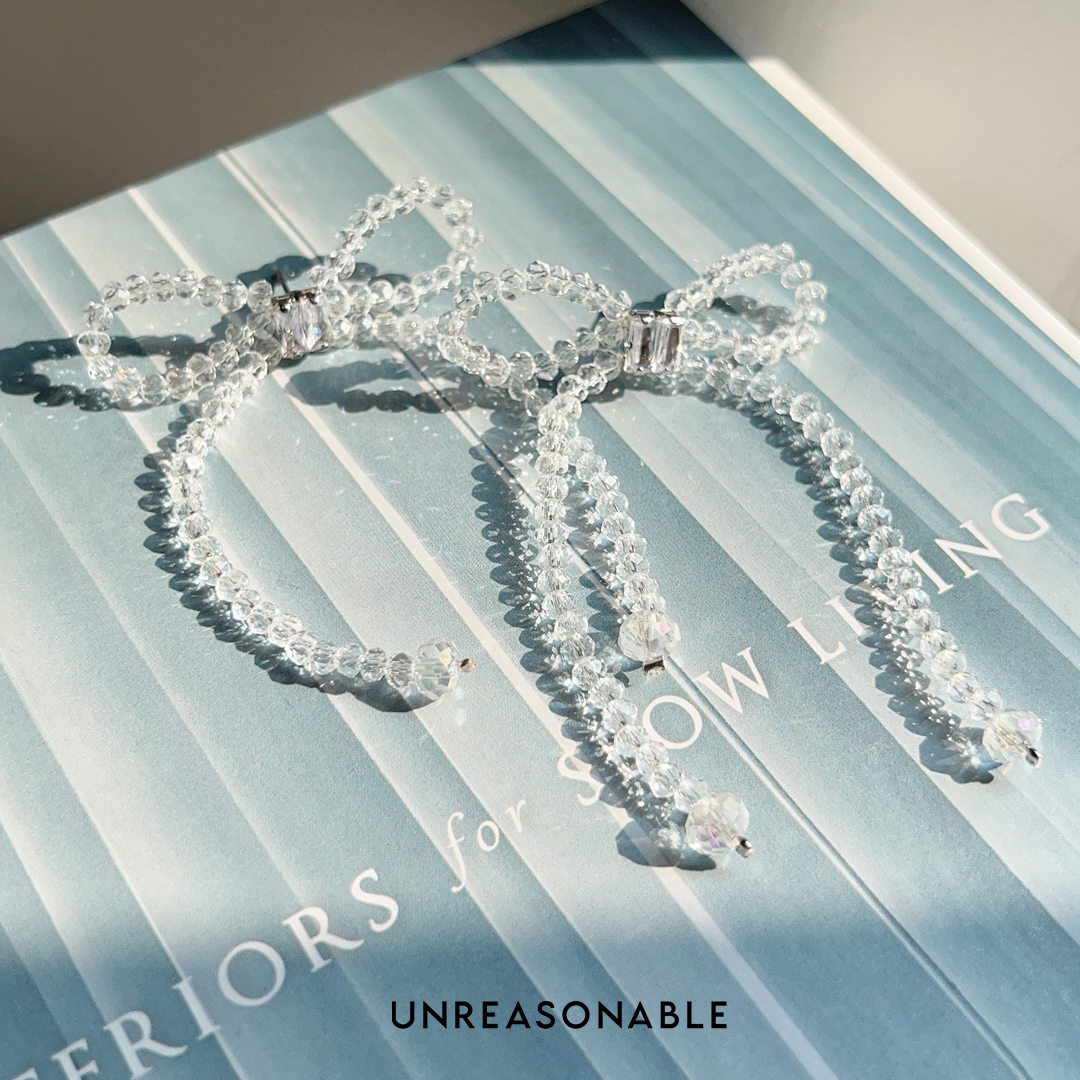 ต่างหูโบว์ Clear Glass Bead ต่างหูคลิป ต่างหูก้านเงินแท้ น้ำหนักเบา UA0925-02 Unreasonable Accessories