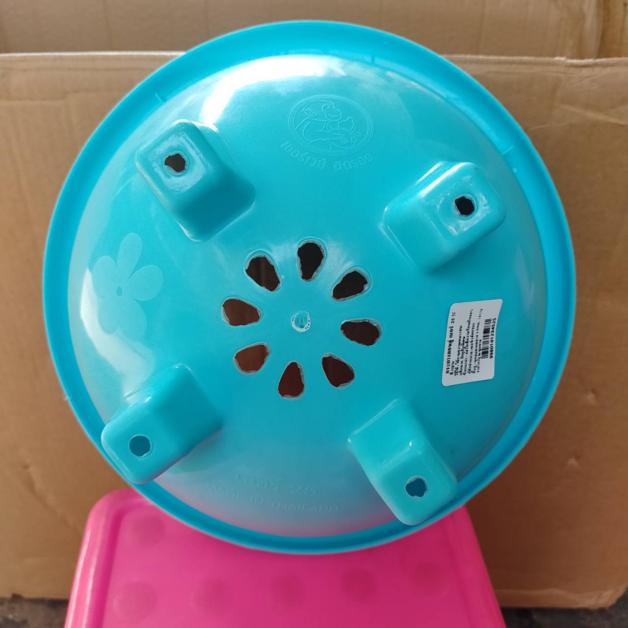 P05207 กระถางต้นไม้กลม สีขาว (27*27*13 cm) No.25 ราคาขายส่งต่อ 1 โหล : 12 ใบ