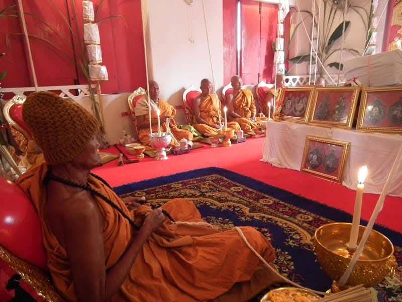 พระสังกัจจายน์ รุ่นแรก (เลขมงคล 652) หลวงปู่เกลี้ยง วัดโนนแกด จ.ศรีสะเกษ ปี2556 (เนื้อเหล็กน้ำพี้แก่ชนวนนวะ)