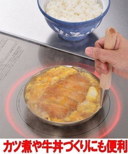กระทะ Oyakodon จากแบรนด์ Yoshikawa YH6754 ขนาด 16 cm พร้อมด้ามจับไม้ และฝาปิด