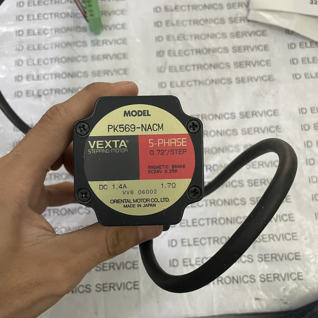 SERVO MOTOR " VEXTA " MODEL : PK569-NACM