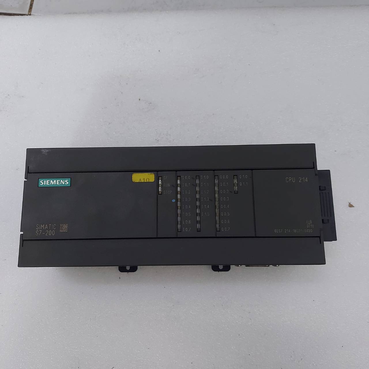 PLC " SIEMENS " MODEL : 6ES7 214-1BC01-0XB0