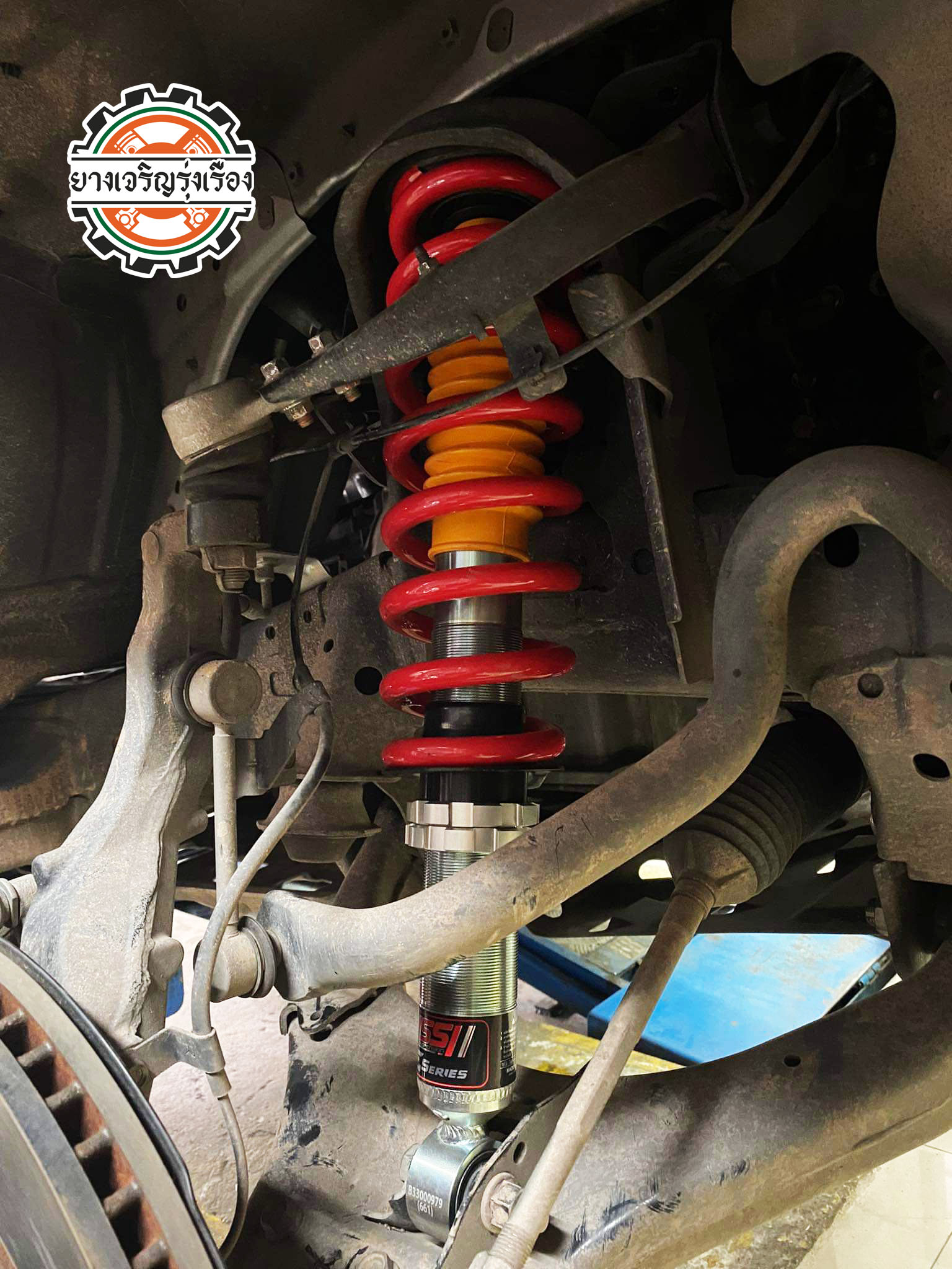 ISUZU MU-X รถเดิมๆ เพิ่มเติมด้วยโช๊คอัพเทพๆสักชุด ขับสนุกขึ้นแน่นอน เน้นใช้งานประจำวัน เดินทางไกลนุ่มนวล เสริมสมรรถนะช่วงล่างให้เต็มที่ด้วย.. [+] YSS E Series เซ็ทโช๊คอัพ หน้า/หลัง ล้อเดิม ยางเดิม ก็ขับสนุกได้ [+] พร้อมบริการติดตั้ง + Set up ให้เหมาะกับยาง [+] ขับสนุกด้วยบริการ ตั้งศูนย์ละเอียดให้เหมาะกับการใช้งานและลักษณะของช่วงล่าง --------------------------------- โทร : 08-6544-5963 บุ๊ก และทีมงาน ยินดีต้อนรับครับ 𝙊𝙪𝙧 𝙎𝙚𝙧𝙫𝙞𝙘𝙚 บริการทางร้าน เรารับทำอะไรบ้าง 🔧 ติดตั้งยางแบบไร้รอย 100% 🔧 บริการสลับยาง ตามอายุ 🔧 มียางรถยนต์ทุกยี่ห้อให้เลือกซื้อ 🔧 เช็คช่วงล่าง แก้ปัญหาให้ตรงจุด 🔧 บริการล้างลิ้นปีกผีเสื้อ 🔧 บริการเช็คระยะรถยนต์ 🔧 เปลี่ยนถ่ายของเหลวทั้งระบบ 🔧 ตั้งศูนย์ด้วยเครื่อง HUNTER นำเข้าจาก USA #รถยนต์มีปัญหาไม่รู้ต้องแก้ตรงไหน ทางเรายินดี ตรวจหาปัญหาและหาวิธีแก้ บอกลูกค้าก่อนลงมือทำเสมอราคาเป็นธรรมไม่เอาเปรียบ สบายใจคุณลูกค้า ---------------------------------- ดูแลให้คำปรึกษาทุกปัญหาคาใจ ไม่ทิ้งลูกค้า มีบริการหลังการขาย 【ให้ผู้เชี่ยวชาญของเรา ดูแลรถคุณ】 ร้านยางเจริญรุ่งเรือง ยินดีต้อนรับครับ ---------------------------------- #โช๊คอัพรถยนต์ #monroe #yss #kayaba #profender #ร้านยางเจริญรุ่งเรือง #นนทบุรี #งามวงศ์วาน #amsfix #บริการช่วงล่างรถยนต์ #ซ่อมบำรุงช่วงล่าง #เซทอัพโช๊คอัพรถยนต์