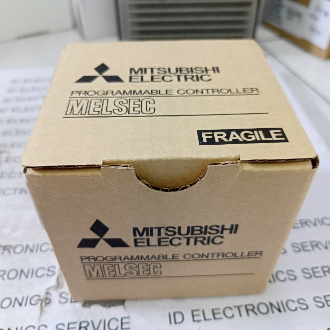 PLC " MITSUBISHI " MODEL : FX2N-2DA