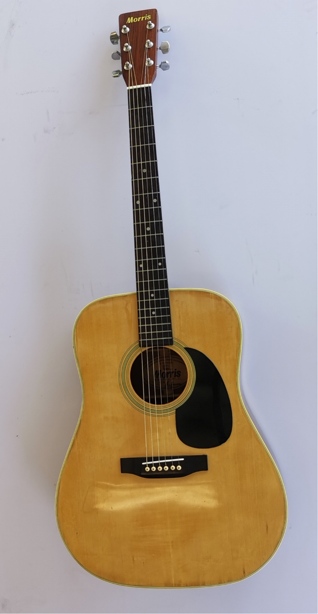 GUITAR : MORRIS W18
