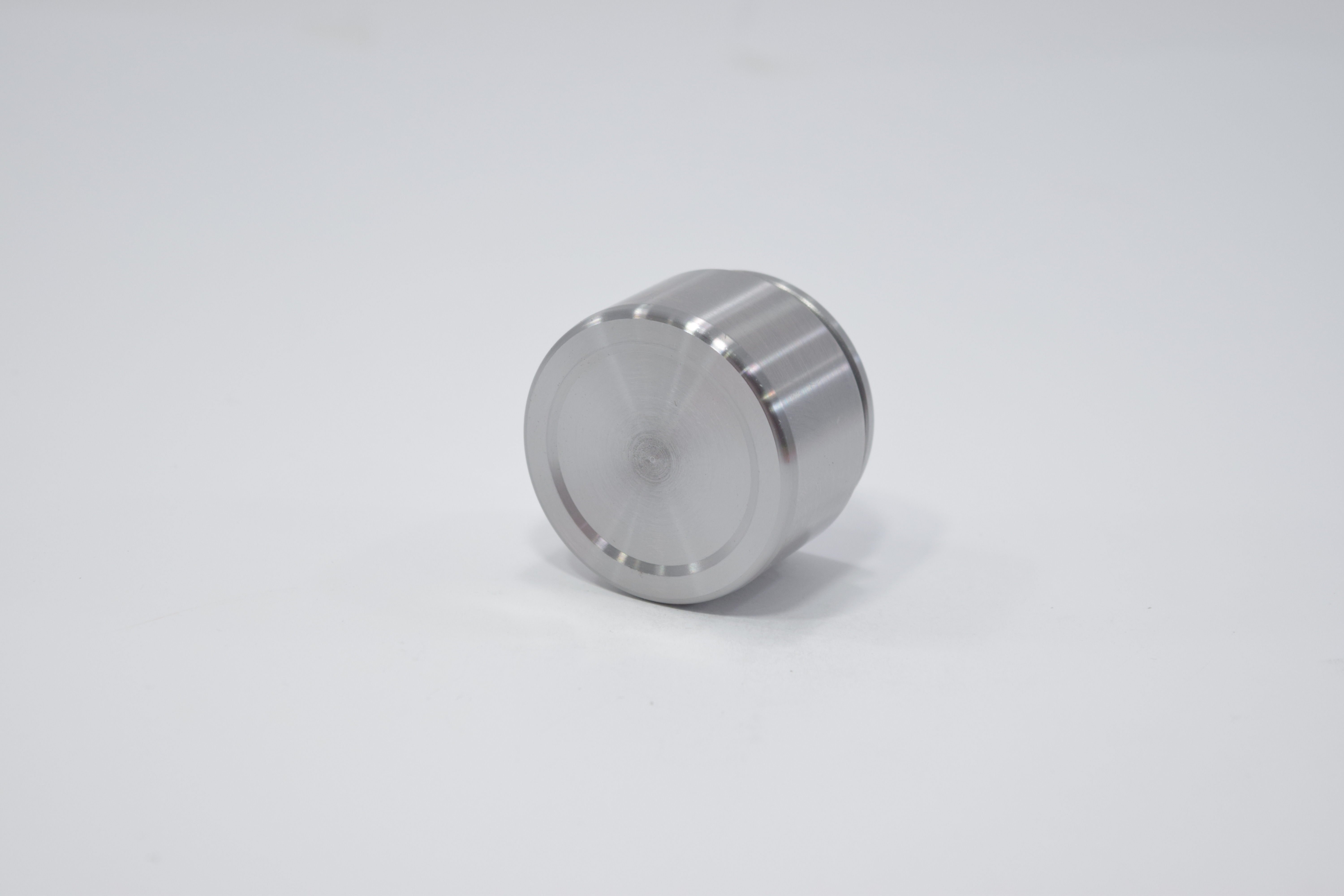 (ประกัน 6 เดือน) ลูกสูบดิสเบรค TOYOTA UZJ100 FR ,LEXUS ตัวหน้า โตโยต้า / 3PD-3811 / 47731 - 60030 / ขนาด วงนอก 45.30 / สูง 31.10 (จำนวน 1 ชิ้น) (CALIPER PISTON)