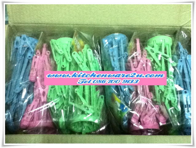 P06162 พวงตากผ้า ก้านร่ม (ราคาส่งต่อ 1โหล:12 ห่อ คลิ๊กที่สินค้าเพื่อดูรายละเอียด)