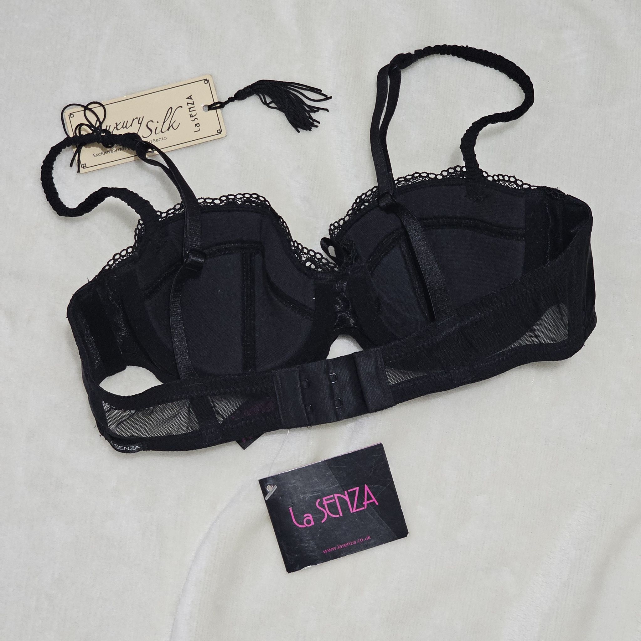 ของใหม่! ป้ายห้อย! ของแท้ 100%!! ชุดชั้นใน La Senza ขนาด UK32A/EUR70A
