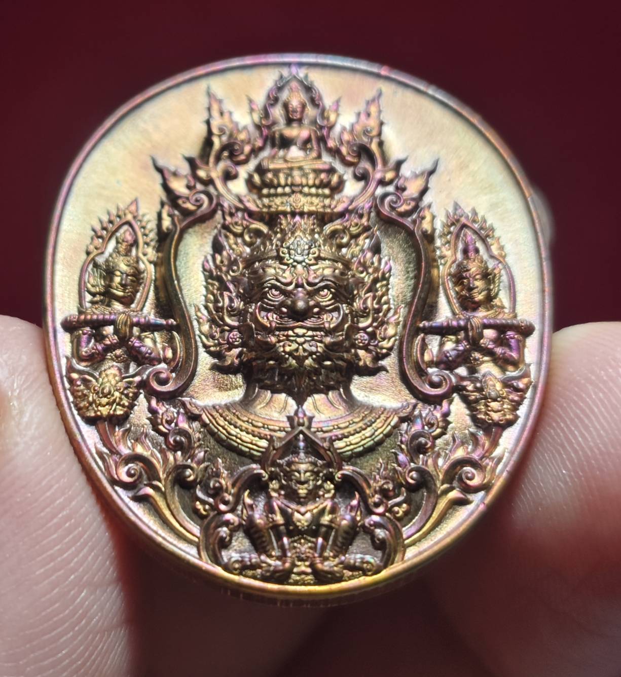 เหรียญหน้ายักษ์ ท้าวเวสสุวรรณ หลวงปู่จันทร์ โชติโก วัดน้ำแป้ง จ.พะเยา ปี 2566 (เนื้อทิพย์ผิวรุ้ง)