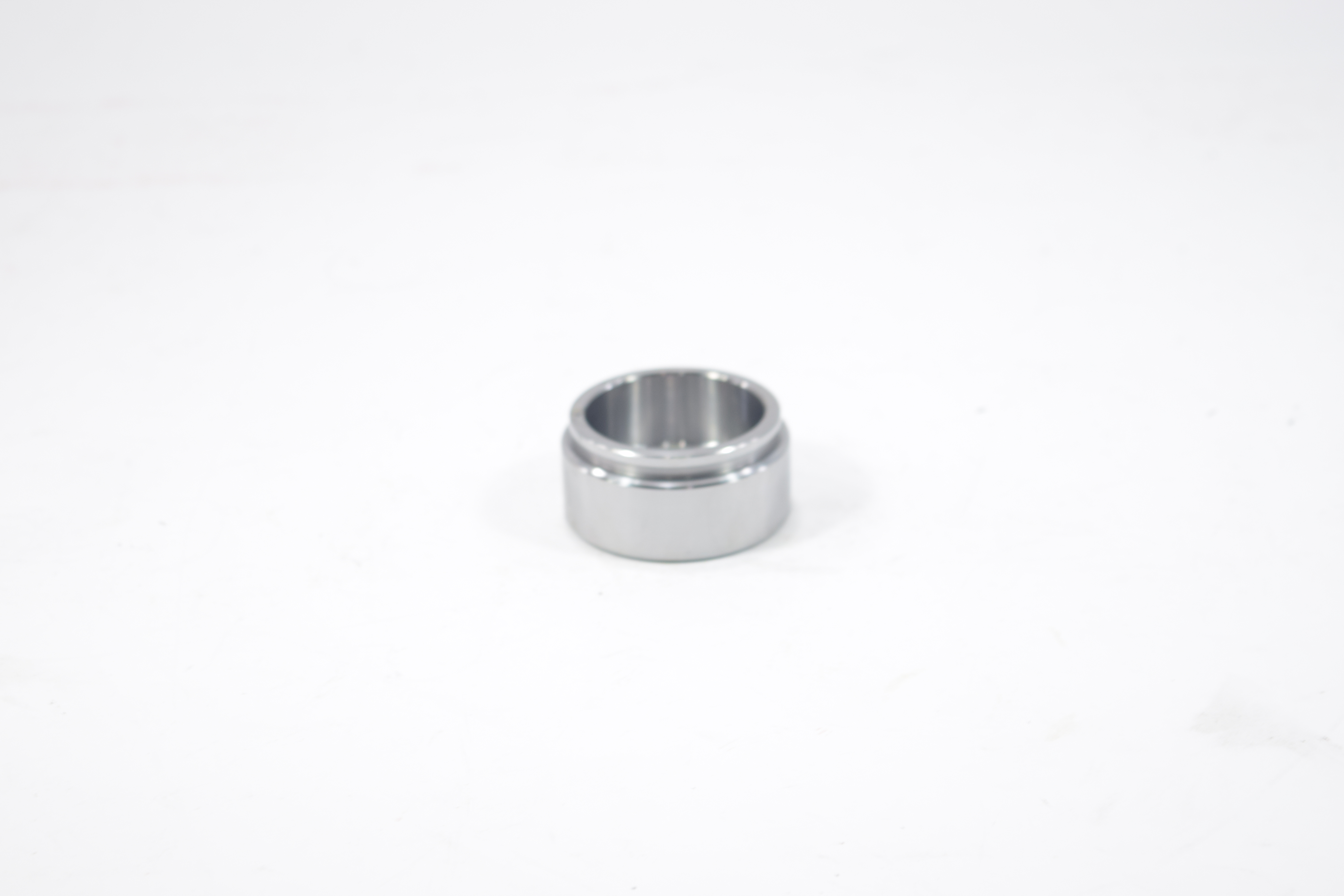 ลูกสูบดิสเบรค NISSAN SD22 / DS 720 B (ไม่มีร่อง) SAK นิสสัน / 3PD-4165 / 41121 - U6700 / ขนาด วงนอก 53.95 สูง 26.20 (จำนวน 1 ชิ้น) (CALIPER PISTON)