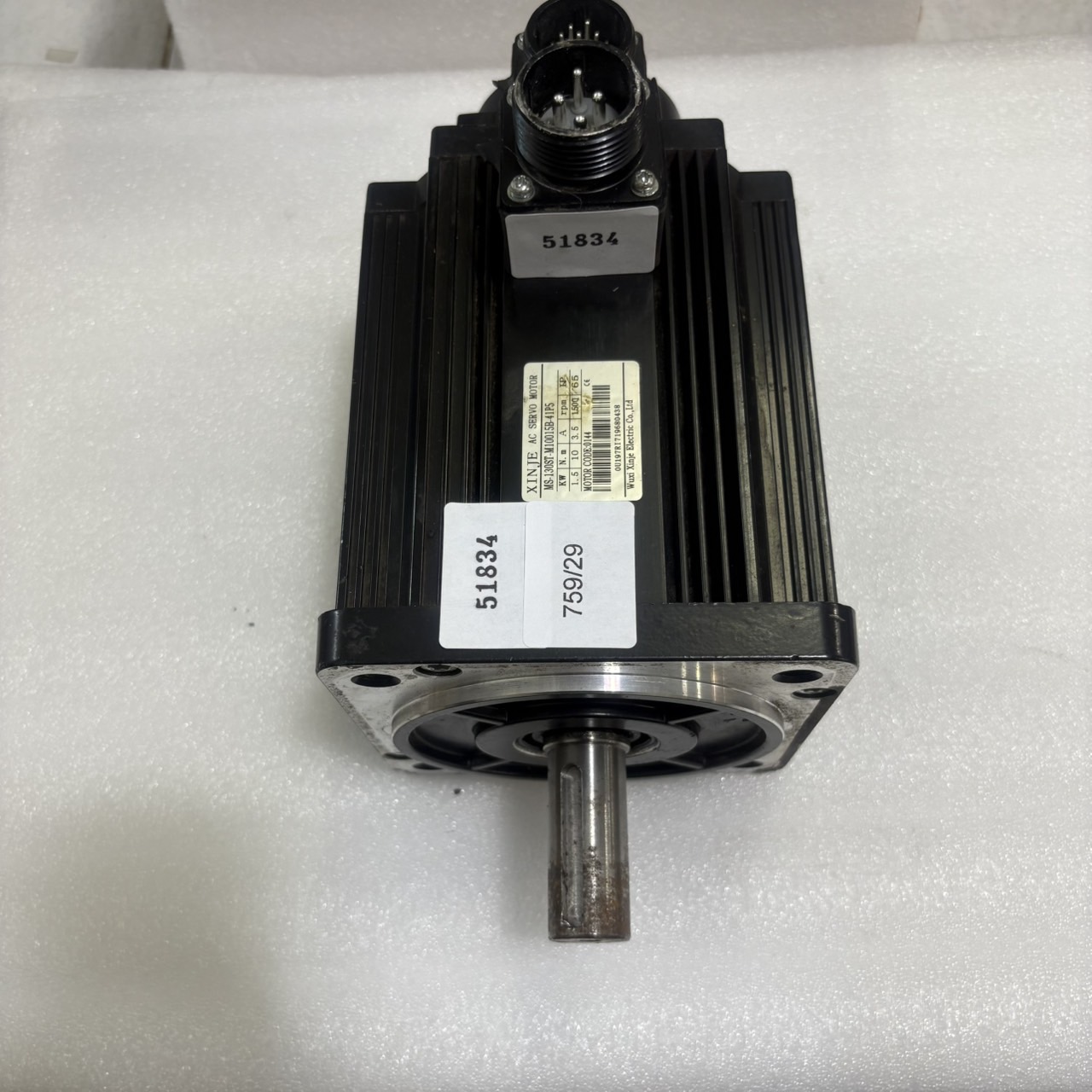 SERVO MOTOR " XINJE " MODEL : MS-130ST-M10015B-41P5