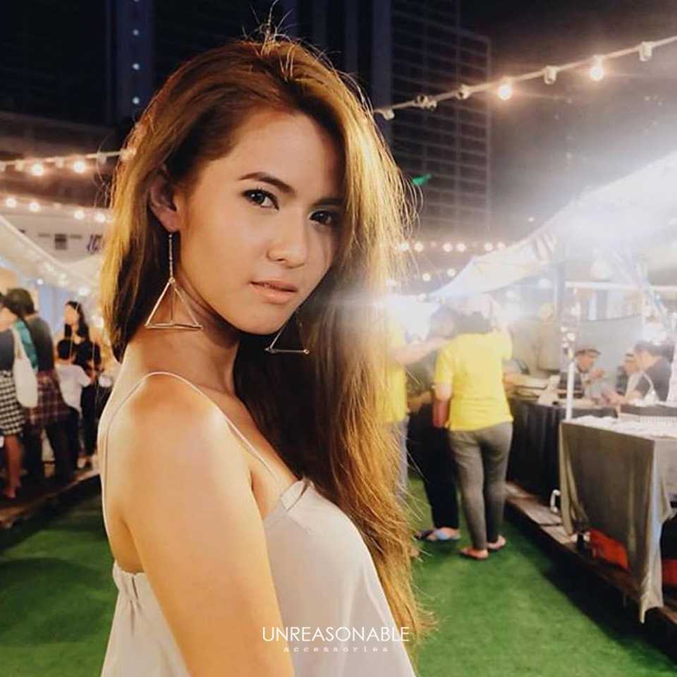 ต่างหูพีรามิด สีเงิน ต่างหูก้านเงินแท้ น้ำหนักเบา สวยใส่สบาย UA0010-01 Unreasonable Accessories