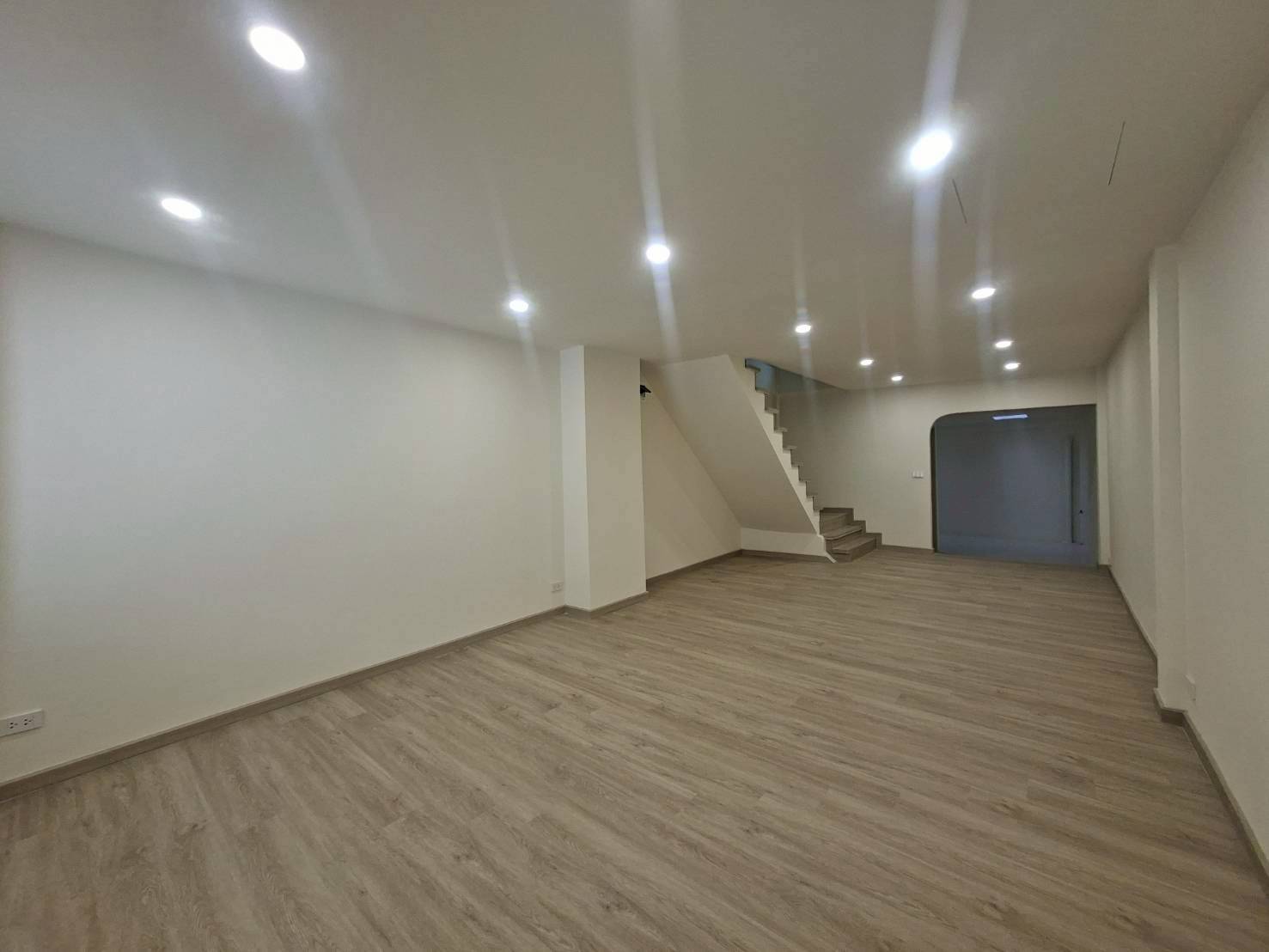 ขายทาวน์เฮ้าส์ 2 ชั้น ซอยอุดมสุข 47 รีโนเวทใหม่ทั้งหลังพร้อมอยู่ (N.1925)