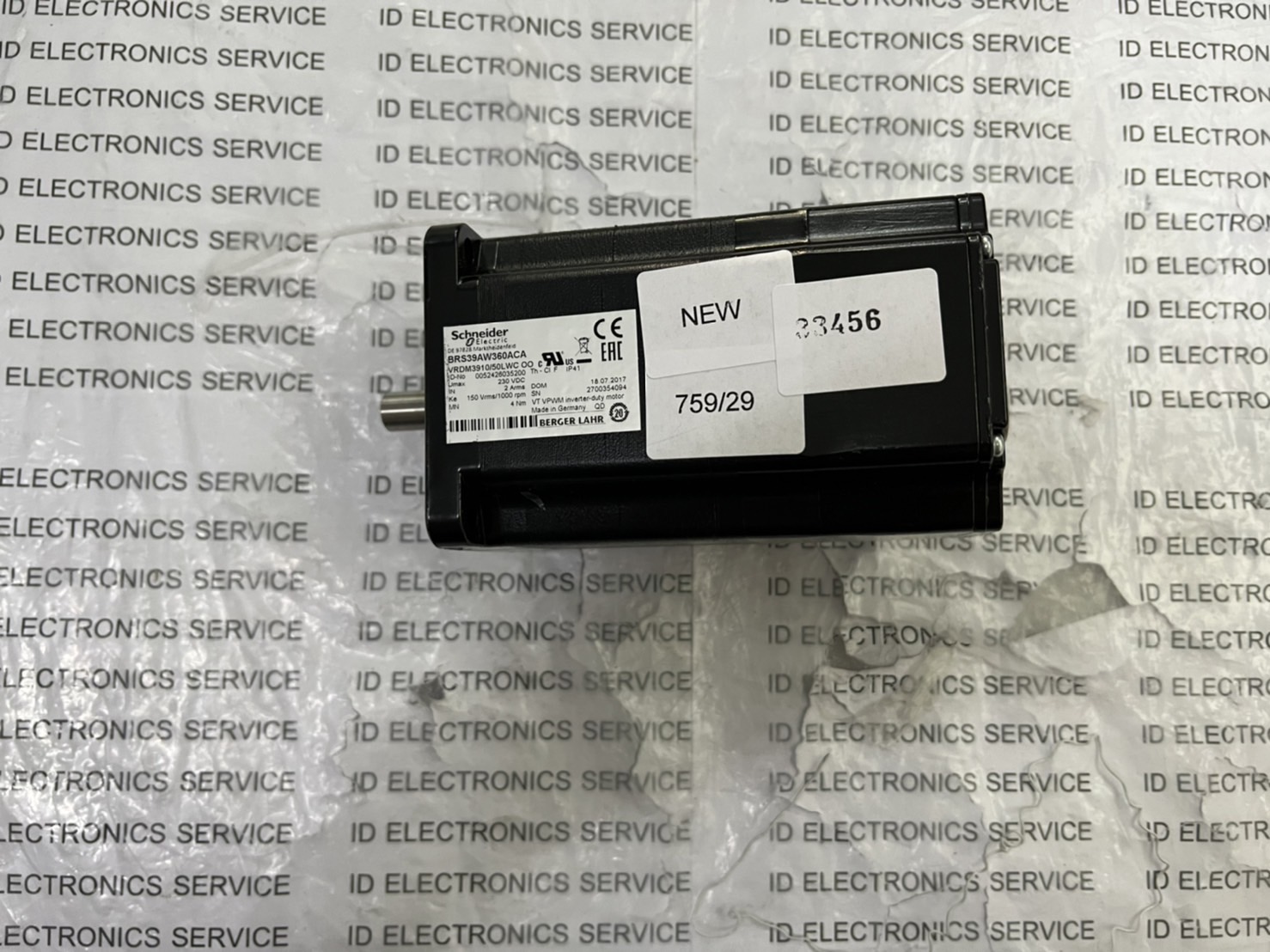 SERVO MOTOR " SCHNEIDER " MODEL : BRS39AW360ACA