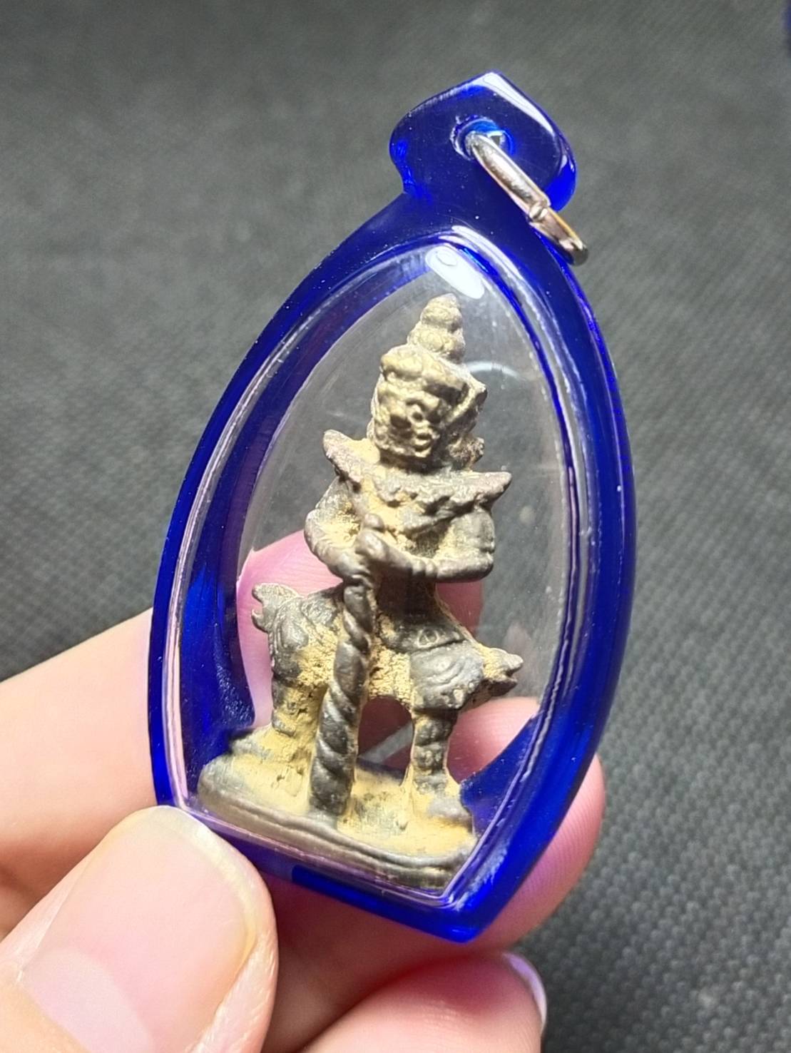 ท้าวเวสสุวรรณ รุ่นเทพสถิตย์ วัดสุทัศน์ (ตอก9โค๊ต ใต้ฐาน) ปี2544 หลวงปู่หมุนเสก