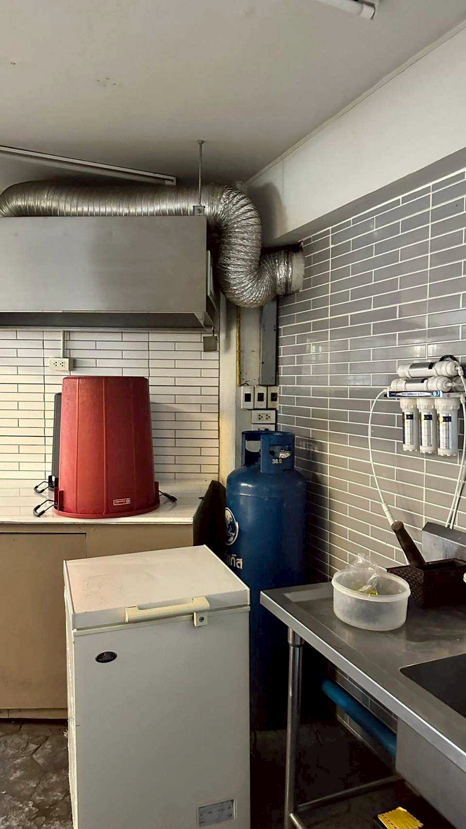 ให้เช่าอาคารพาณิชย์อุดมสุข 4 ชั้น 3คูหา ใกล้BTSบางจาก (N.1863)