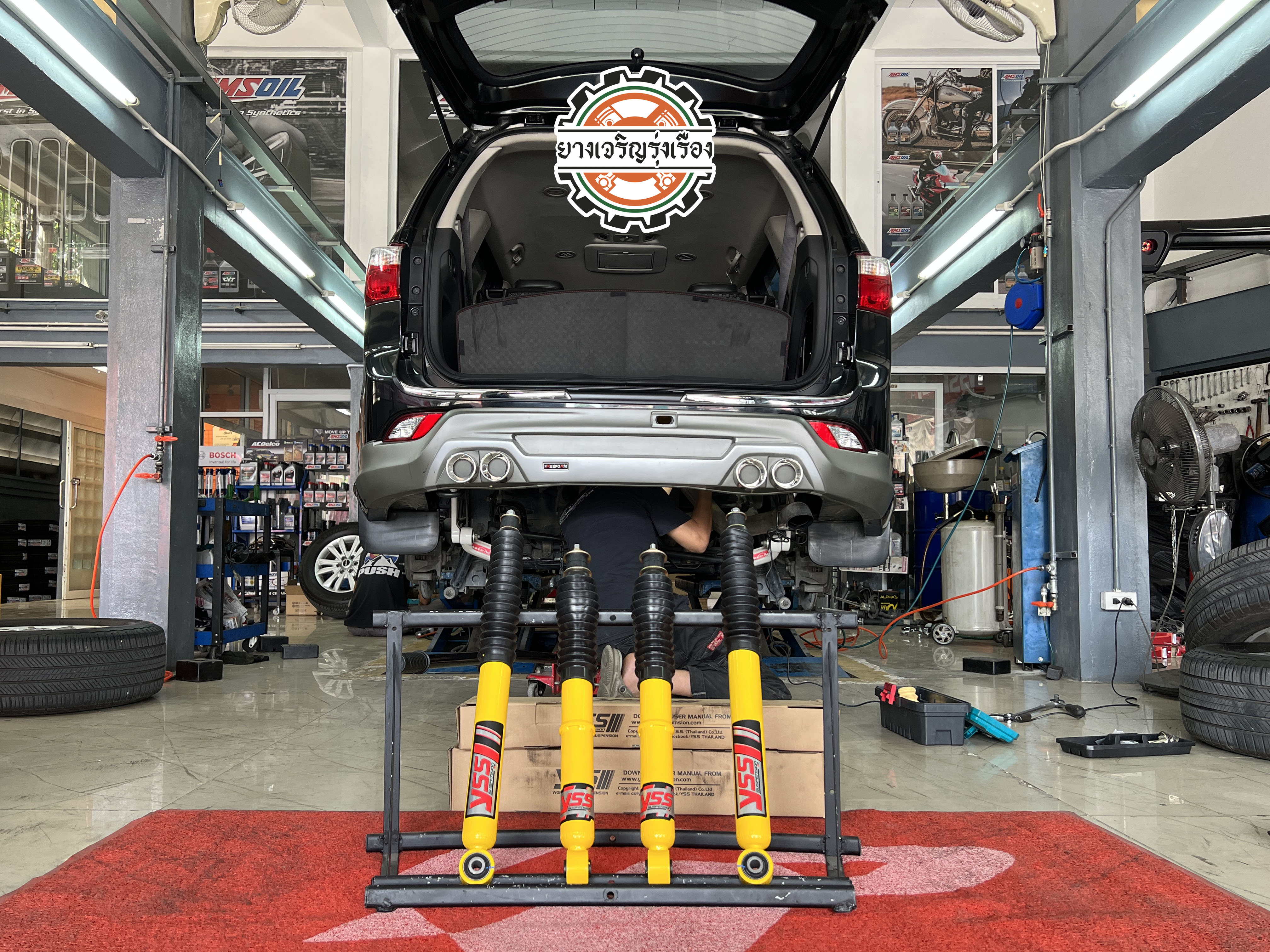 ISUZU MU X แฟนเพจติดตามผลงานมานาน วันนี้เข้ารับบริการอัพเกรดช่วงล่างแก้ไขอาการย้วยโยน เน้นนุ่มนวล ใช้งานประจำวัน [+] YSS DTG กระบอกเหลือง เซ็ทโช๊คอัพ หน้า/หลัง = 10,900 บาท ล้อเดิม ยางเดิม ก็ขับสนุกได้ [+] พร้อมบริการติดตั้ง + Set up ให้เหมาะกับยาง [+] ขับสนุกด้วยบริการ ตั้งศูนย์ละเอียดให้เหมาะกับการใช้งานและลักษณะของช่วงล่าง --------------------------------- โทร : 08-6544-5963 บุ๊ก และทีมงาน ยินดีต้อนรับครับ 𝙊𝙪𝙧 𝙎𝙚𝙧𝙫𝙞𝙘𝙚 บริการทางร้าน เรารับทำอะไรบ้าง 🔧 ติดตั้งยางแบบไร้รอย 100% 🔧 บริการสลับยาง ตามอายุ 🔧 มียางรถยนต์ทุกยี่ห้อให้เลือกซื้อ 🔧 เช็คช่วงล่าง แก้ปัญหาให้ตรงจุด 🔧 บริการล้างลิ้นปีกผีเสื้อ 🔧 บริการเช็คระยะรถยนต์ 🔧 เปลี่ยนถ่ายของเหลวทั้งระบบ 🔧 ตั้งศูนย์ด้วยเครื่อง HUNTER นำเข้าจาก USA #รถยนต์มีปัญหาไม่รู้ต้องแก้ตรงไหน ทางเรายินดี ตรวจหาปัญหาและหาวิธีแก้ บอกลูกค้าก่อนลงมือทำเสมอราคาเป็นธรรมไม่เอาเปรียบ สบายใจคุณลูกค้า ---------------------------------- ดูแลให้คำปรึกษาทุกปัญหาคาใจ ไม่ทิ้งลูกค้า มีบริการหลังการขาย 【ให้ผู้เชี่ยวชาญของเรา ดูแลรถคุณ】 ร้านยางเจริญรุ่งเรือง ยินดีต้อนรับครับ ---------------------------------- #โช๊คอัพรถยนต์ #monroe #yss #kayaba #profender #ร้านยางเจริญรุ่งเรือง #นนทบุรี #งามวงศ์วาน #amsfix #บริการช่วงล่างรถยนต์ #ซ่อมบำรุงช่วงล่าง #เซทอัพโช๊คอัพรถยนต์