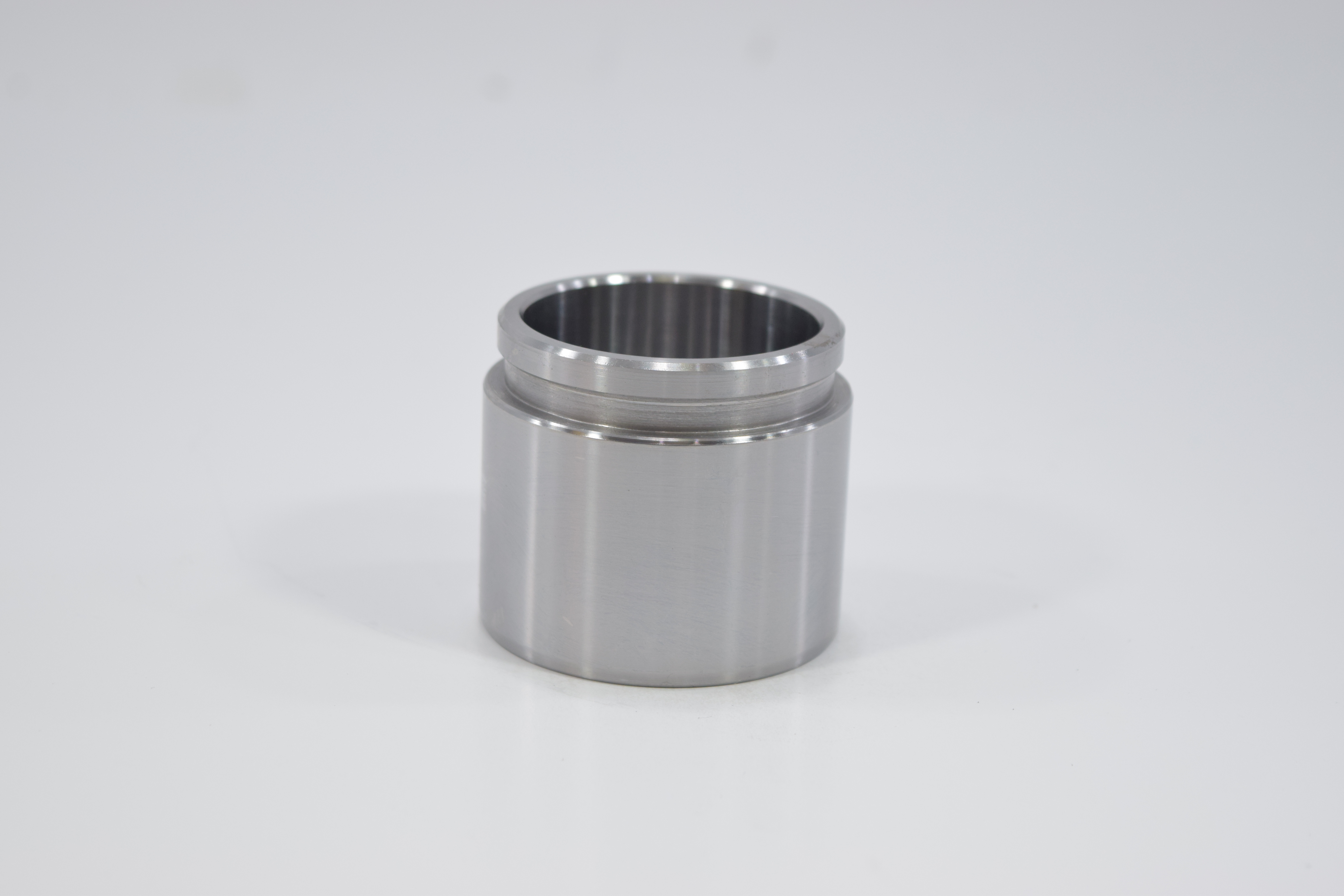 (ประกัน 6 เดือน) ลูกสูบดิสเบรค TOYOTA AVANZA F601,F602 FR ตัวหน้า โตโยต้า อแวนซ่า / 3PD-3871 / 47731 - BZ010 / ขนาด วงนอก 53.85 / สูง 47.10 (จำนวน 1 ชิ้น) (CALIPER PISTON)