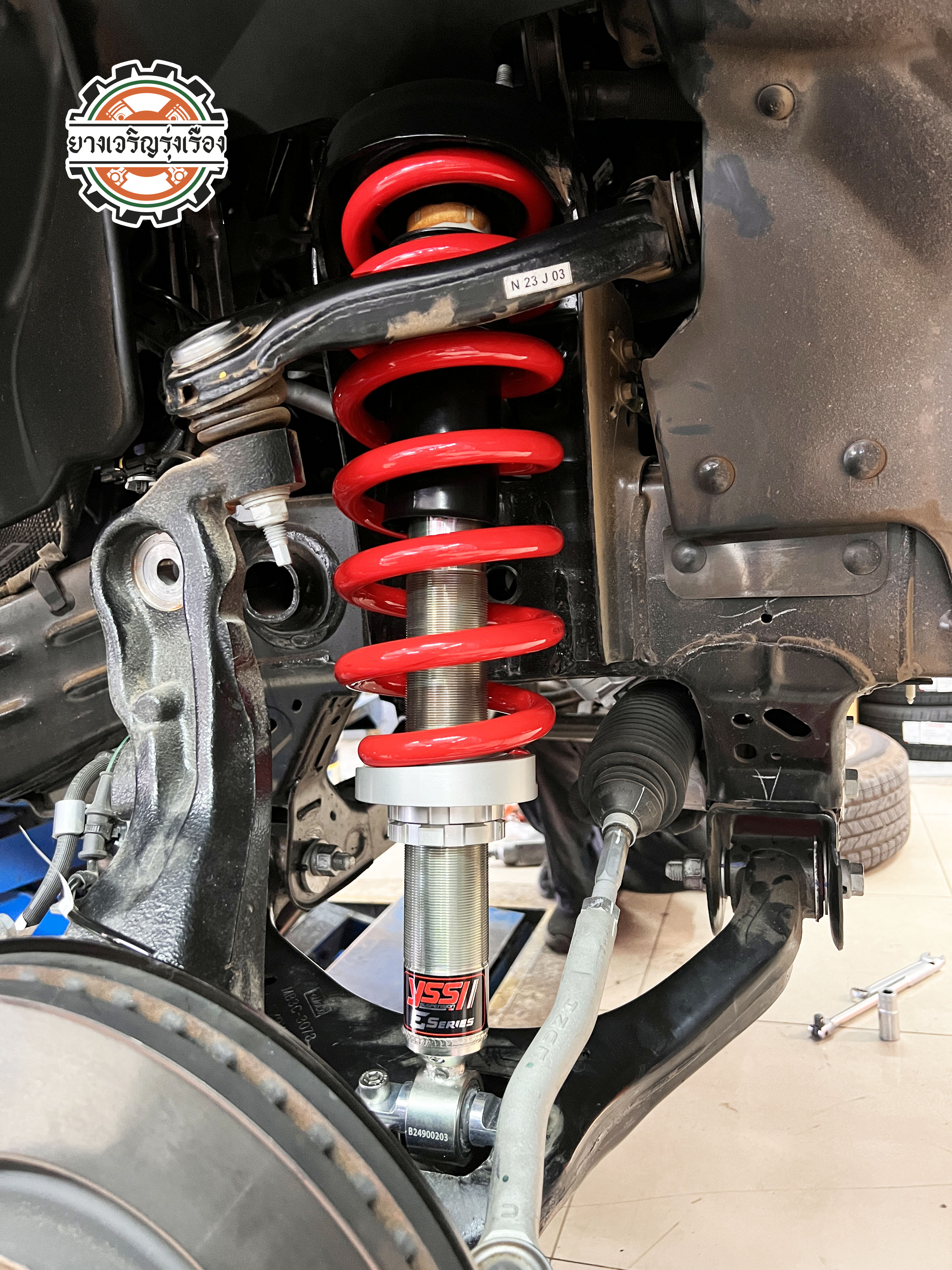 FORD EVEREST อัพเกรดโช้คอัพ YSS E SERIES พร้อมเพิ่ม Yss spring performance เพิ่มความกระชับขับสนุกขึ้น [+] โช้คอัพ YSS E SERIES ทั้งชุด หน้า-หลัง [+] SPRING YSS SPROT SERIES ทั้งชุด หน้า-หลัง 🔩พร้อมบริการติดตั้ง + Set up ให้เหมาะกับยาง 🔩 ขับสนุกด้วยบริการ ตั้งศูนย์ละเอียดให้เหมาะกับการใช้งานและลักษณะของช่วงล่าง 𝙊𝙪𝙧 𝙎𝙚𝙧𝙫𝙞𝙘𝙚 บริการทางร้าน เรารับทำอะไรบ้าง 🔧 ติดตั้งยางแบบไร้รอย 100% 🔧 บริการสลับยาง ตามอายุ 🔧 มียางรถยนต์ทุกยี่ห้อให้เลือกซื้อ 🔧 เช็คช่วงล่าง แก้ปัญหาให้ตรงจุด 🔧 บริการล้างลิ้นปีกผีเสื้อ 🔧 บริการเช็คระยะรถยนต์ 🔧 เปลี่ยนถ่ายของเหลวทั้งระบบ 🔧 ตั้งศูนย์ด้วยเครื่อง HUNTER นำเข้าจาก USA สอบถามข้อมูลเพิ่มเติม หรือนัดหมายเข้ารับบริการ Tel : 08-6569-1915 Tel : 08-6544-5963 Line id : @88rw Tiktok : https://www.tiktok.com/@88rwycrr Youtube : https://youtube.com/@88rw Facebook : https://www.facebook.com/88rwtire Location : https://goo.gl/maps/HrNUAZXPN94KvxZ98?coh=178573&entry=tt #รถยนต์มีปัญหาไม่รู้ต้องแก้ตรงไหน ทางเรายินดี ตรวจหาปัญหาและหาวิธีแก้ บอกลูกค้าก่อนลงมือทำเสมอราคาเป็นธรรมไม่เอาเปรียบ สบายใจคุณลูกค้า ---------------------------------- ดูแลให้คำปรึกษาทุกปัญหาคาใจ ไม่ทิ้งลูกค้า มีบริการหลังการขาย 【ให้ผู้เชี่ยวชาญของเรา ดูแลรถคุณ】 ร้านยางเจริญรุ่งเรือง ยินดีต้อนรับครับ ---------------------------------- #โช๊คอัพรถยนต์ #monroe #yss #kayaba #profender #ร้านยางเจริญรุ่งเรือง #นนทบุรี #งามวงศ์วาน #amsfix #บริการช่วงล่างรถยนต์ #ซ่อมบำรุงช่วงล่าง #เซทอัพโช๊คอัพรถยนต์