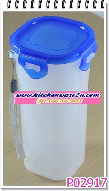 P02917 ขวดน้ำ ทรงสี่เหลี่ยม ฝาล๊อค พร้อมสายคล้อง ราคาส่งต่อ 1 โหล (คลิ๊กที่สินค้าเพื่อดูรายละเอียด)