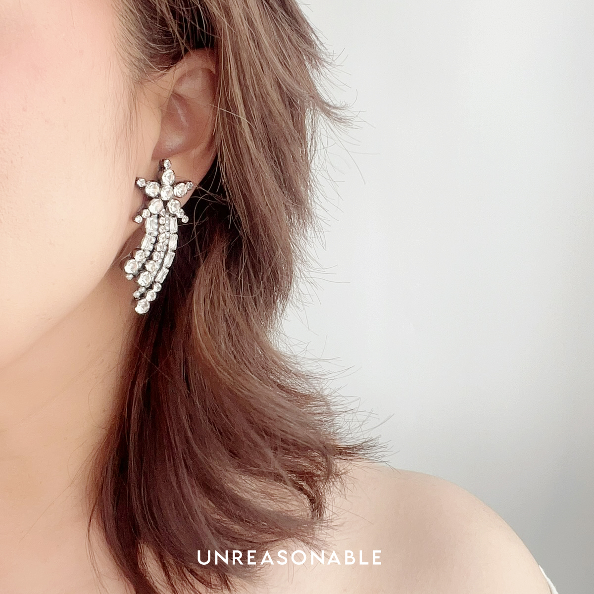 ต่างหูดาว ต่างหูคลิป ต่างหูก้านเงินแท้ Shooting Star Earrings UA0981-01 Unreasonable Accessories