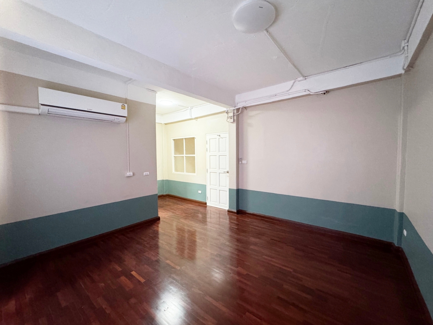 ให้เช่าทาวน์เฮ้าส์ 4 ชั้น หมู่บ้านวราธรวิลล์ พัฒนาการ 44 พร้อมเข้าอยู่ 9 ธ.ค. 68 (N.1394)