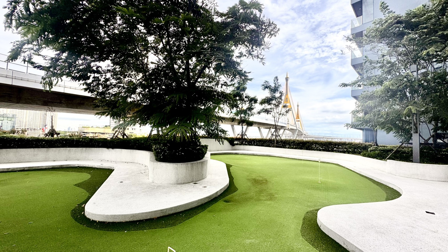 💎 Sapphire Rama 3 – The Riverside Luxury Bangkok Thailand Condominium 💎 “Invest today — live luxuriously, earn steadily.” ✨ Ready to move in!