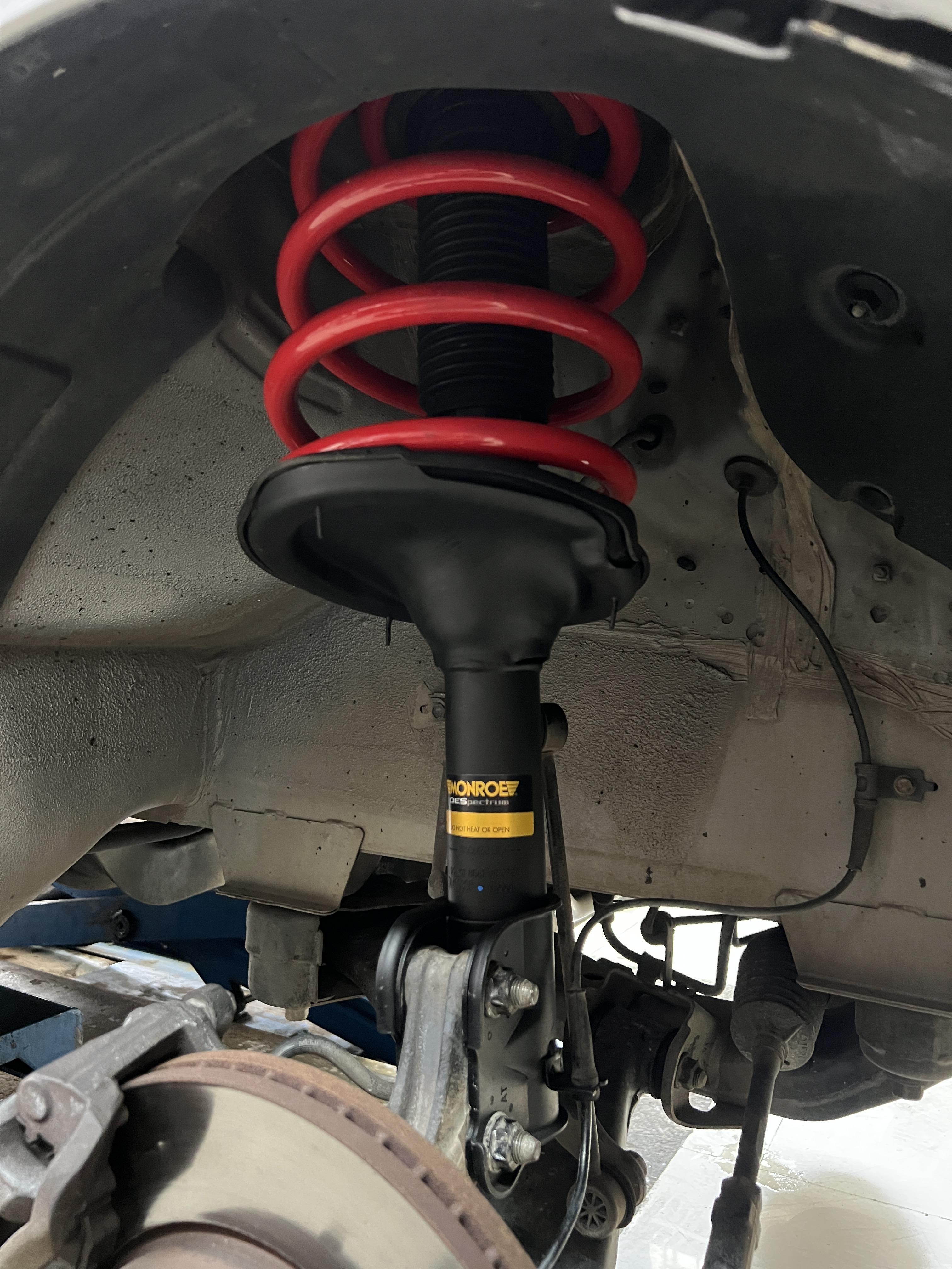 HYUNDAI H1 เข้ารับบริการอัพเกรดช่วงล่าง [+] YSS DTG PLUS ปรับ 7 ระดับ [+] YSS PERFORMANCE SPRING [+] MONROE OE SPECTRUM คู่หน้า สอบถามข้อมูลเพิ่มเติม หรือ นัดหมายเข้ารับบริการ โทร. 08-6569-1915 Location : https://goo.gl/maps/HrNUAZXPN94KvxZ98? รถยนต์มีปัญหาไม่รู้ต้องแก้ตรงไหน ทางเรายินดี ตรวจหาปัญหาและหาวิธีแก้ บอกลูกค้าก่อนลงมือทำเสมอด้วยราคาเป็นธรรม เวลาบริการ วันจันทร์-วันอาทิตย์ 09:00 น. - 17.30 น. #hyundaih1 #yssdtgplus #YSSspring #monroe #โช้คอัพ #ช่วงล่าง #โช๊ค #ยางรถยนต์
