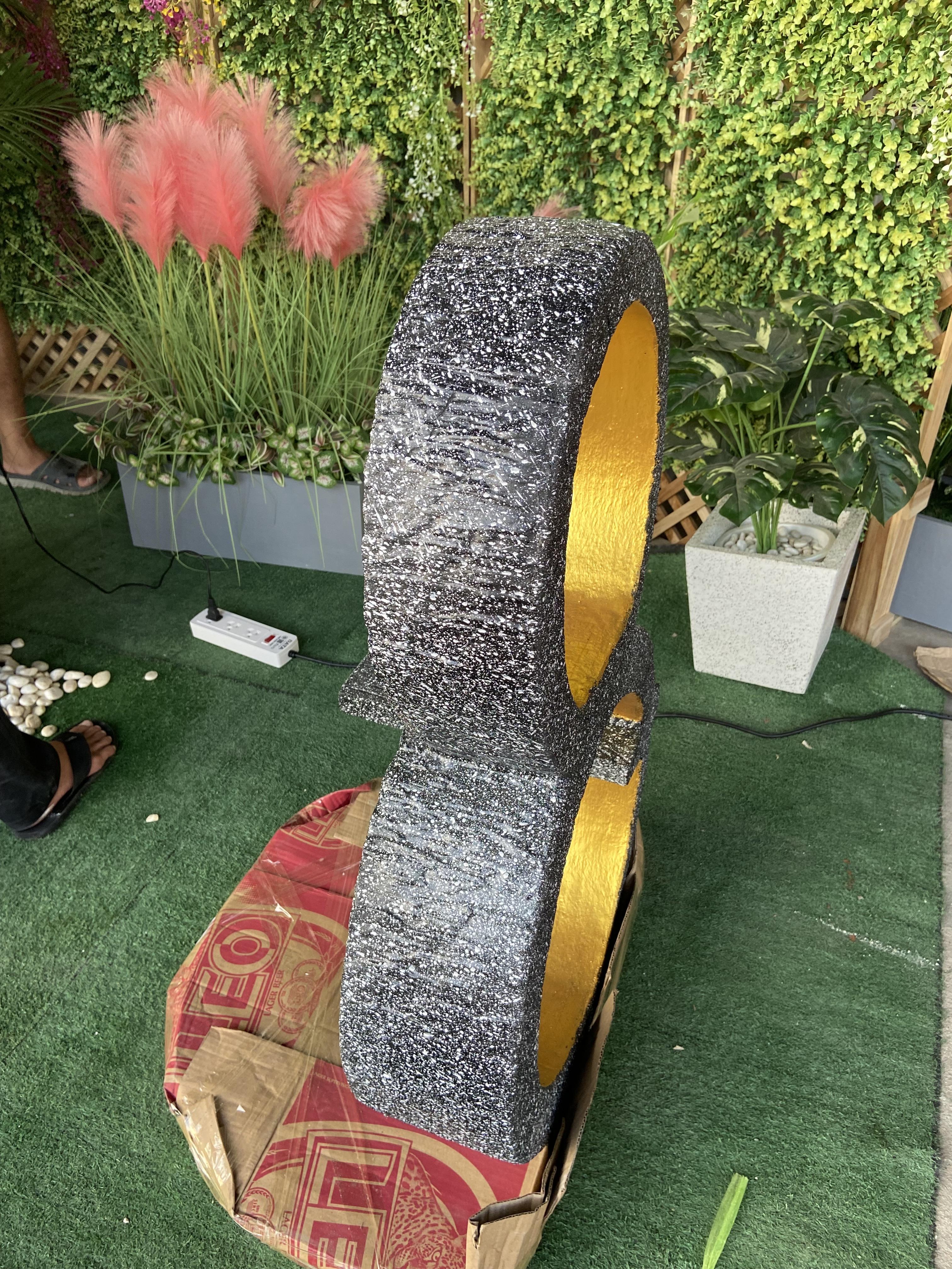 น้ำล้นโมเดิร์น เลข 8 มงคล น้ำพุแต่งสวน ฮวงจุ้ยน้ำพุ น้ำล้นเลข8 รุ่น 8 เทาเข้ม-ทอง