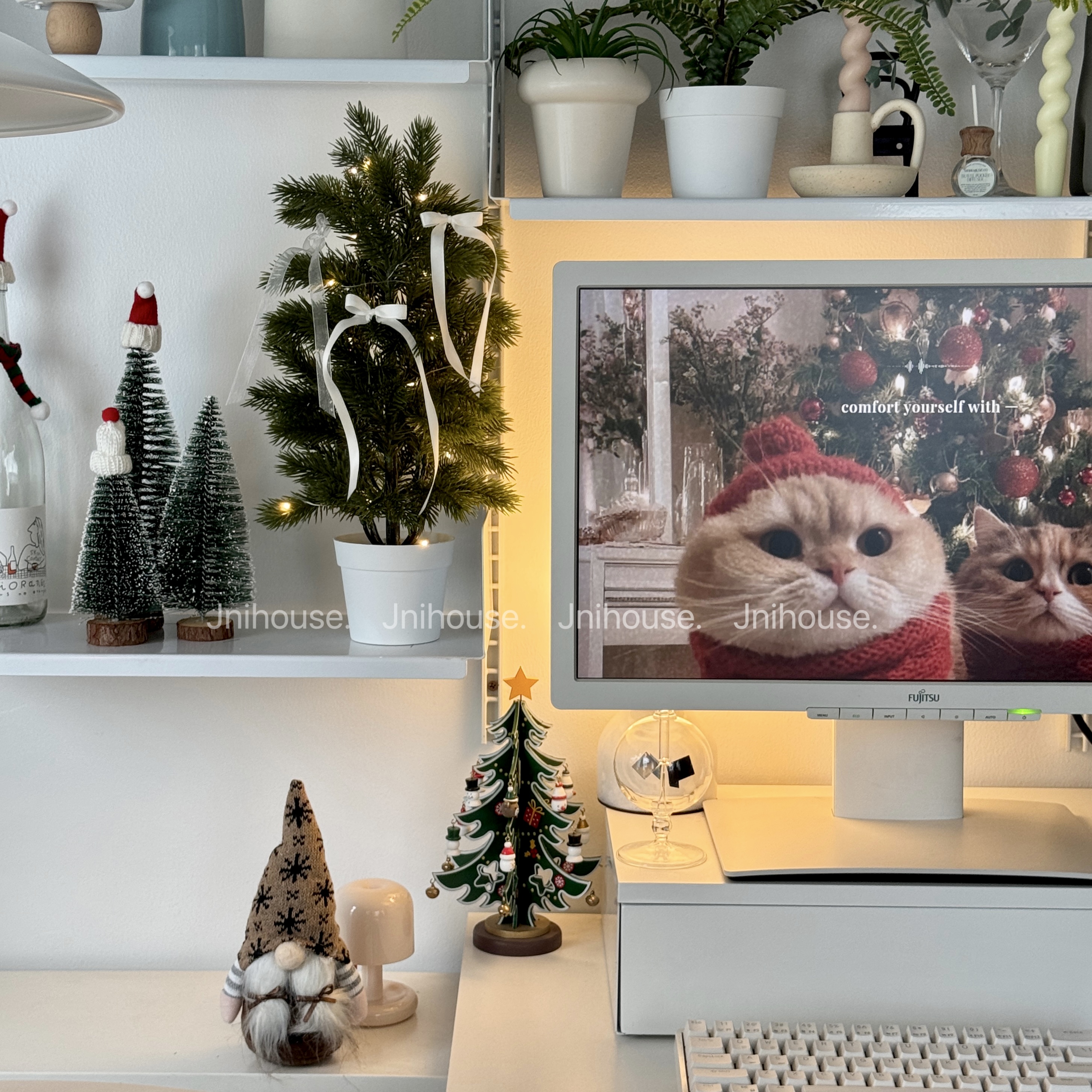 [พร้อมส่ง] Jnihouse : Little Christmas Tree (ต้นคริสต์มาส+ไฟประดับ)