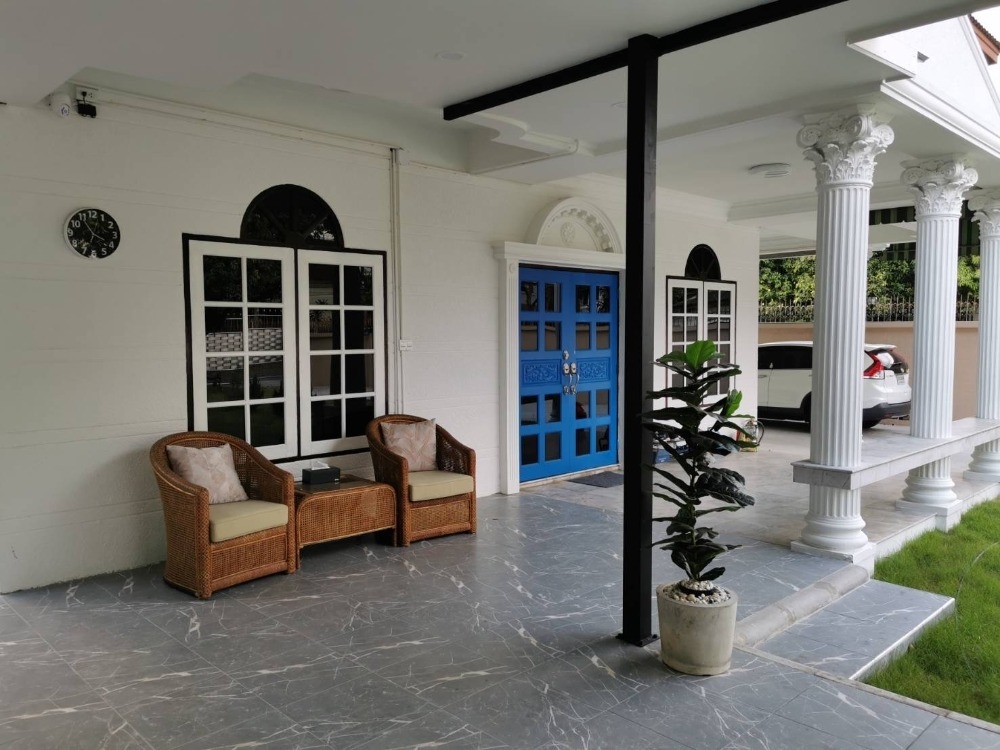 ให้เช่าบ้านเดี่ยวหรูคลาสสิค พร้อมห้องออฟฟิศ กลางลาดพร้าว 130 (N.1113)