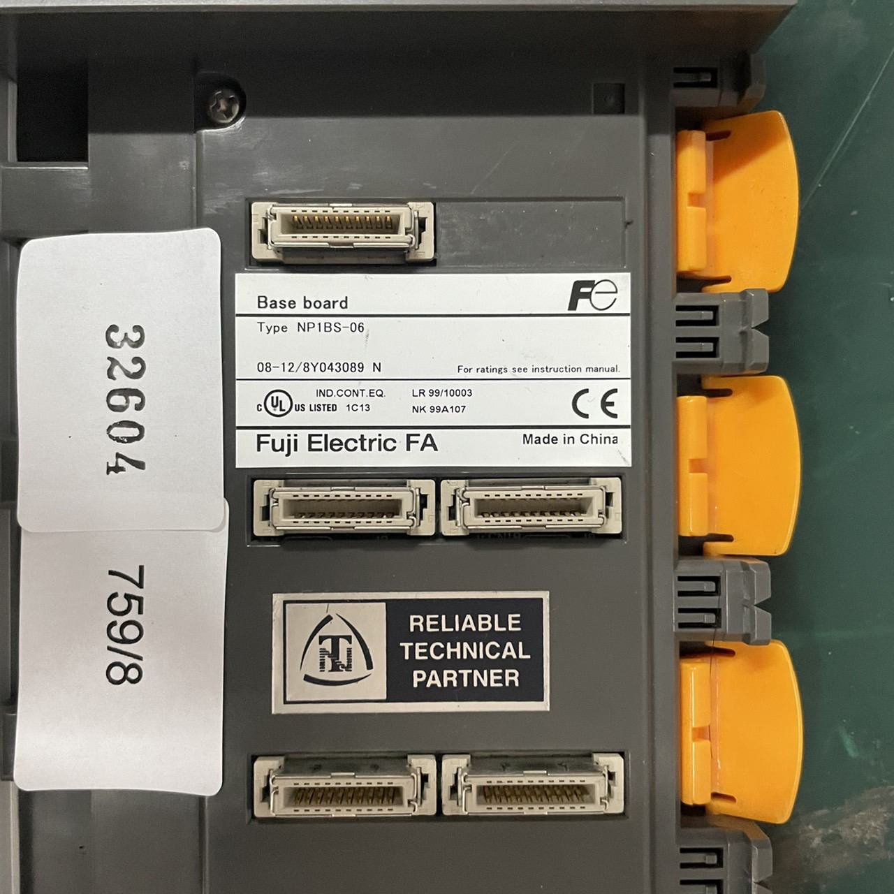 PLC " FUJI " MODEL : NP1BS-06