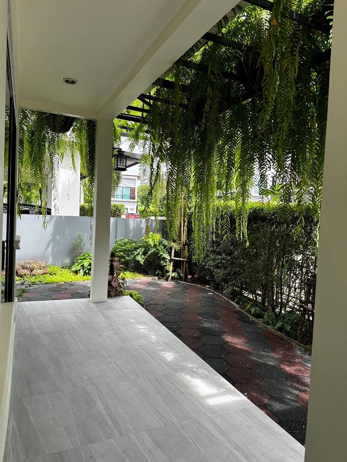 ให้เช่า บ้านเดี่ยว หมู่บ้าน WE/2 ซ.เฉลิมพระเกียรติ ร.9 ประเวศ รีโนเวทใหม่ทั้งหลัง (N.1570)