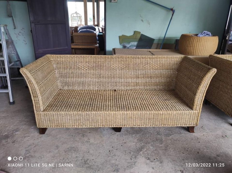 ชุดรับแขกหวายแท้ขาไม้ทรงคลาสสิค