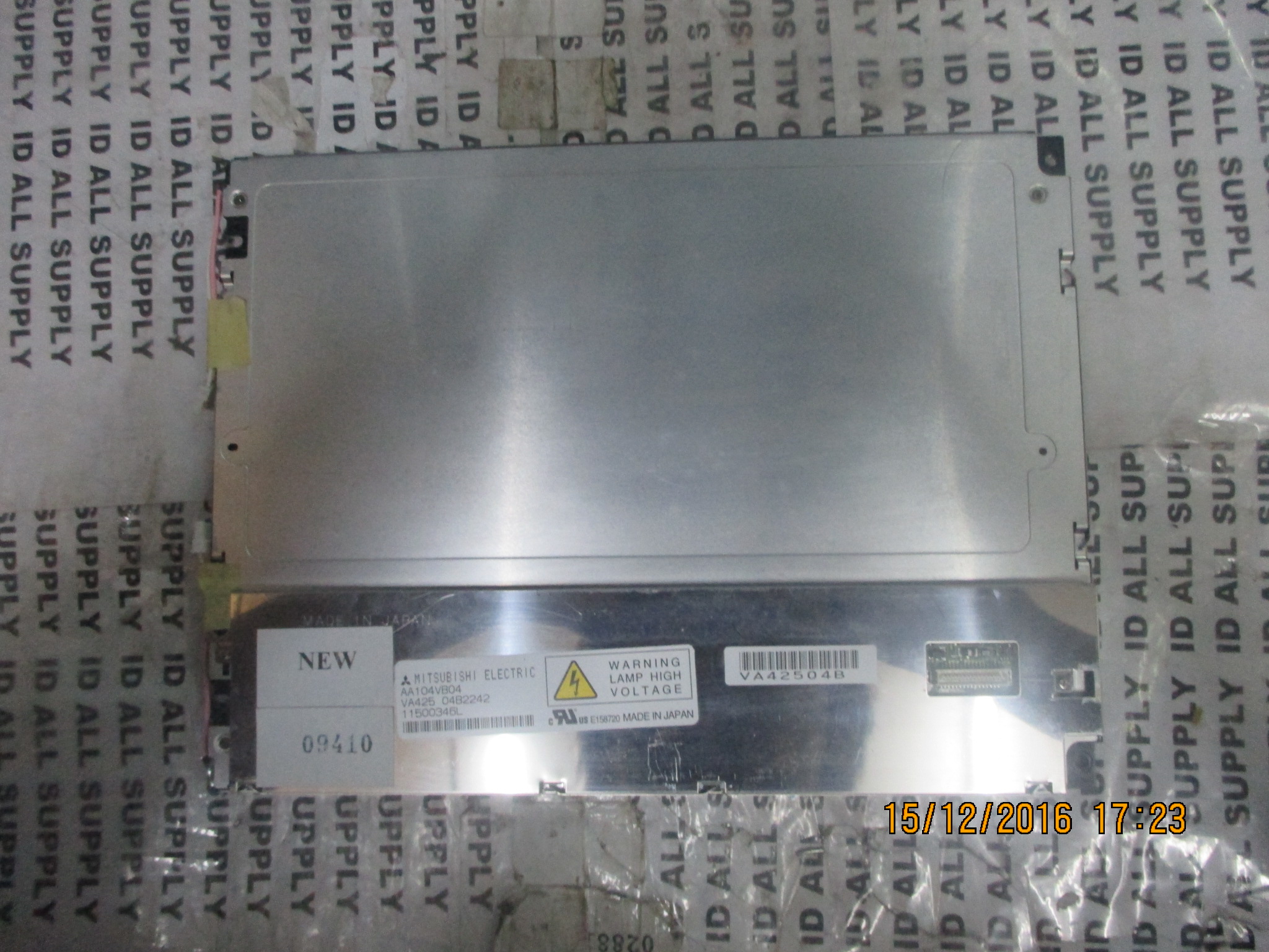 LCD PANEL " MITSUBISHI " MODEL : AA104VB04