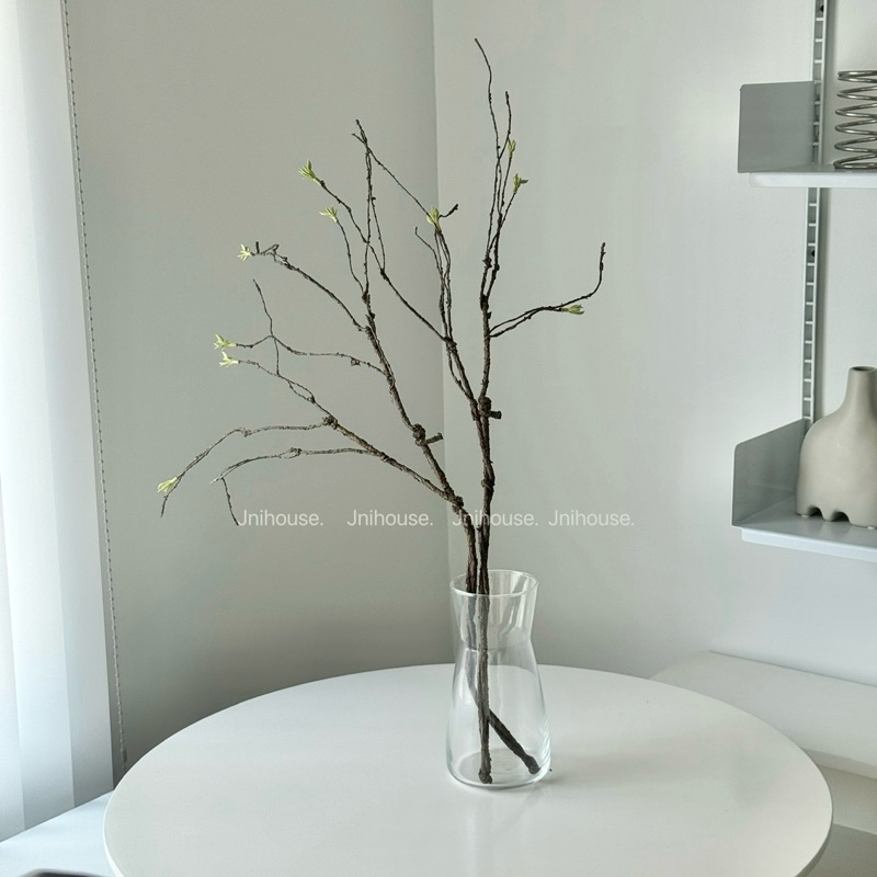 [พร้อมส่ง] Jnihouse : กิ่งไม้ประดิษฐ์สูง 70 cm (มีใบจิ๋วๆที่ปลายก้าน)