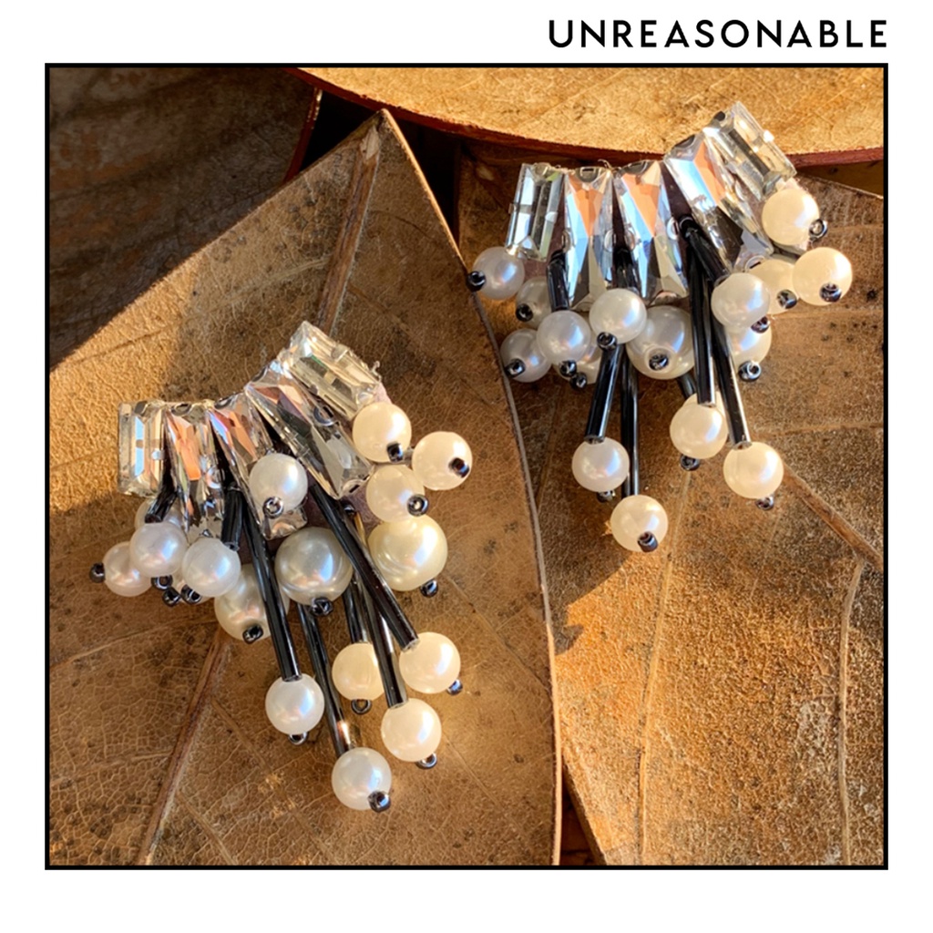 ต่างหู สีดำ ต่างหูคลิป ต่างหูก้านเงินแท้ น้ำหนักเบา สวยใส่สบาย UA0602-01 Unreasonable Accessories