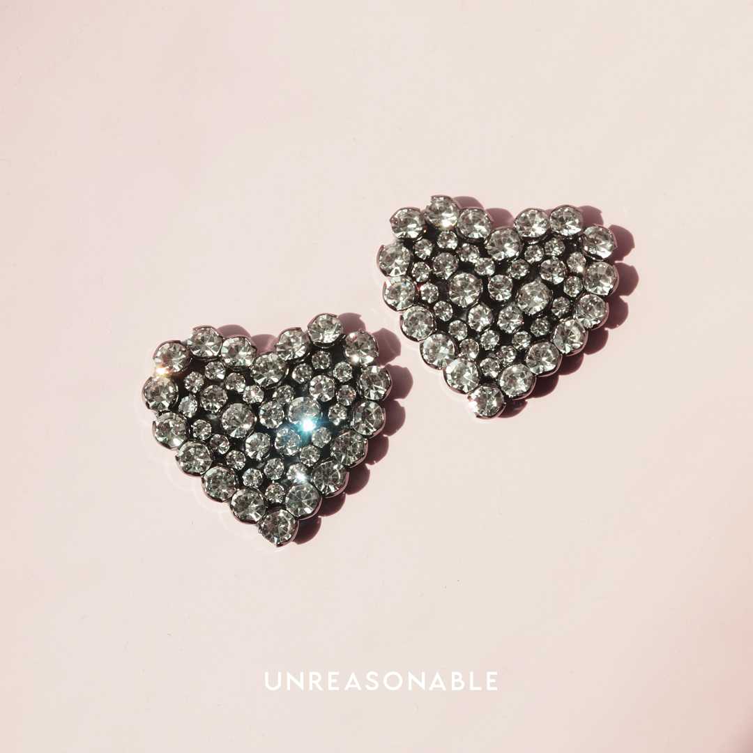 ต่างหูหัวใจ Crystal ต่างหูคลิป ต่างหูก้านเงินแท้ น้ำหนักเบา สวยใส่สบาย UA0712-01 Unreasonable Accessories