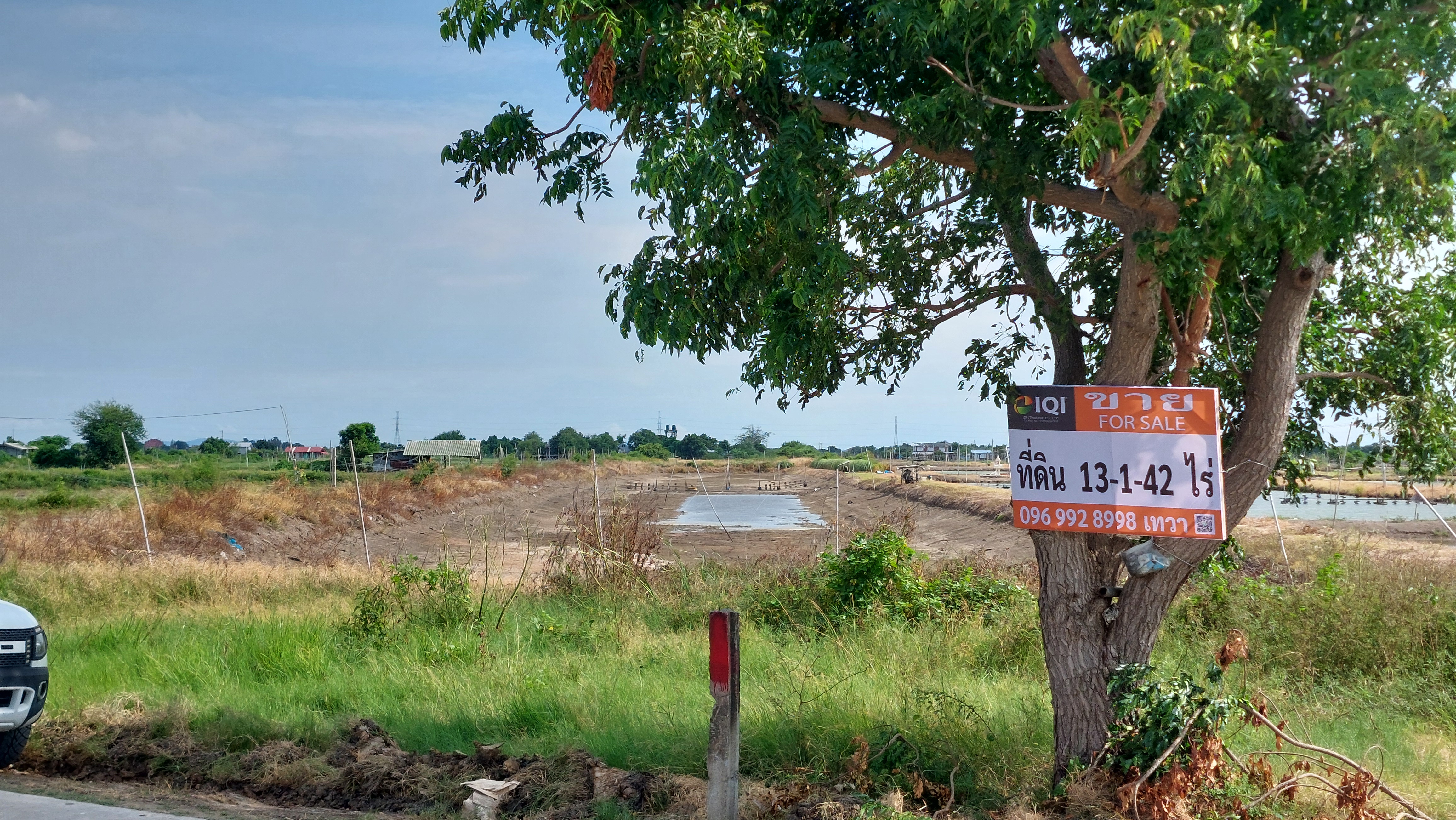 ขายที่ดิน 13-1-42 ไร่ หอมศิล ต.บางเกลือ อ.บางปะกง จ.ฉะเชิงเทรา ที่ดินแปลงสวย หน้าถนนคอนกรีต หลังติดคลองบางครกเหมาะทำร้านอาหาร, ร้านกาแฟ บ่อตกปลา เลี้ยงกุ้ง เลี้ยงปลา ทำการเกษตร หรือที่อยู่อาศัยริมน้ำ