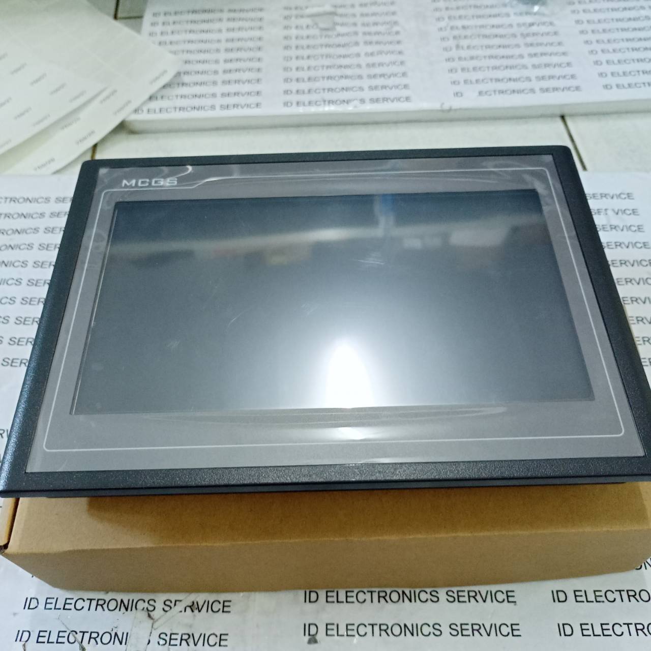 LCD TOUCH SCREEN " MCGSTPC " MODEL : TPC1061TX