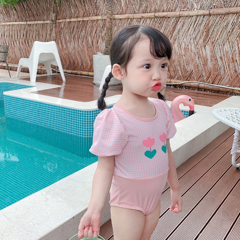 ชุดว่ายน้ำเด็กหญิงแขนสั้น วันพีซ พร้อมหมวก กันแดด กันยูวี พร้อมส่ง ลายดอกไม้ สีพาสเทล