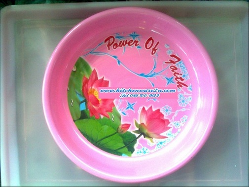 P03679 ถาดกลม 30 ซม ใบบัว พิมพ์ลาย ราคาส่งต่อ 1 โหล : 12 อัน (คลิ๊กที่สินค้าเพื่อดูรายละเอียด)