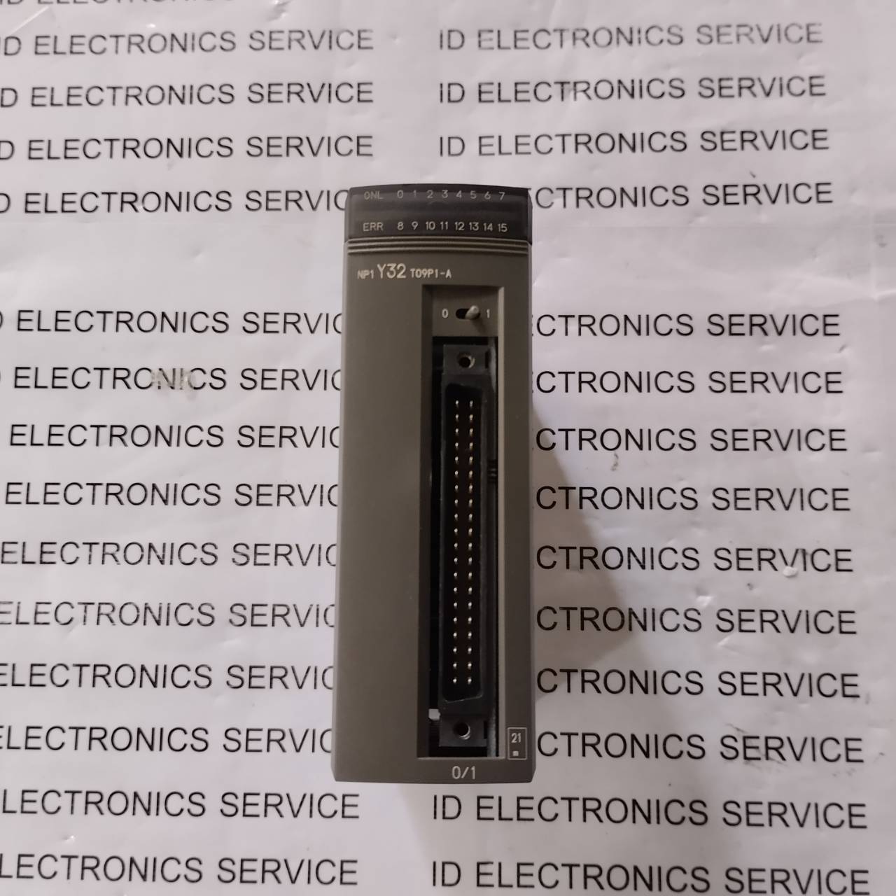 PLC " FUJI " MODEL : NP1Y32T09P1-A